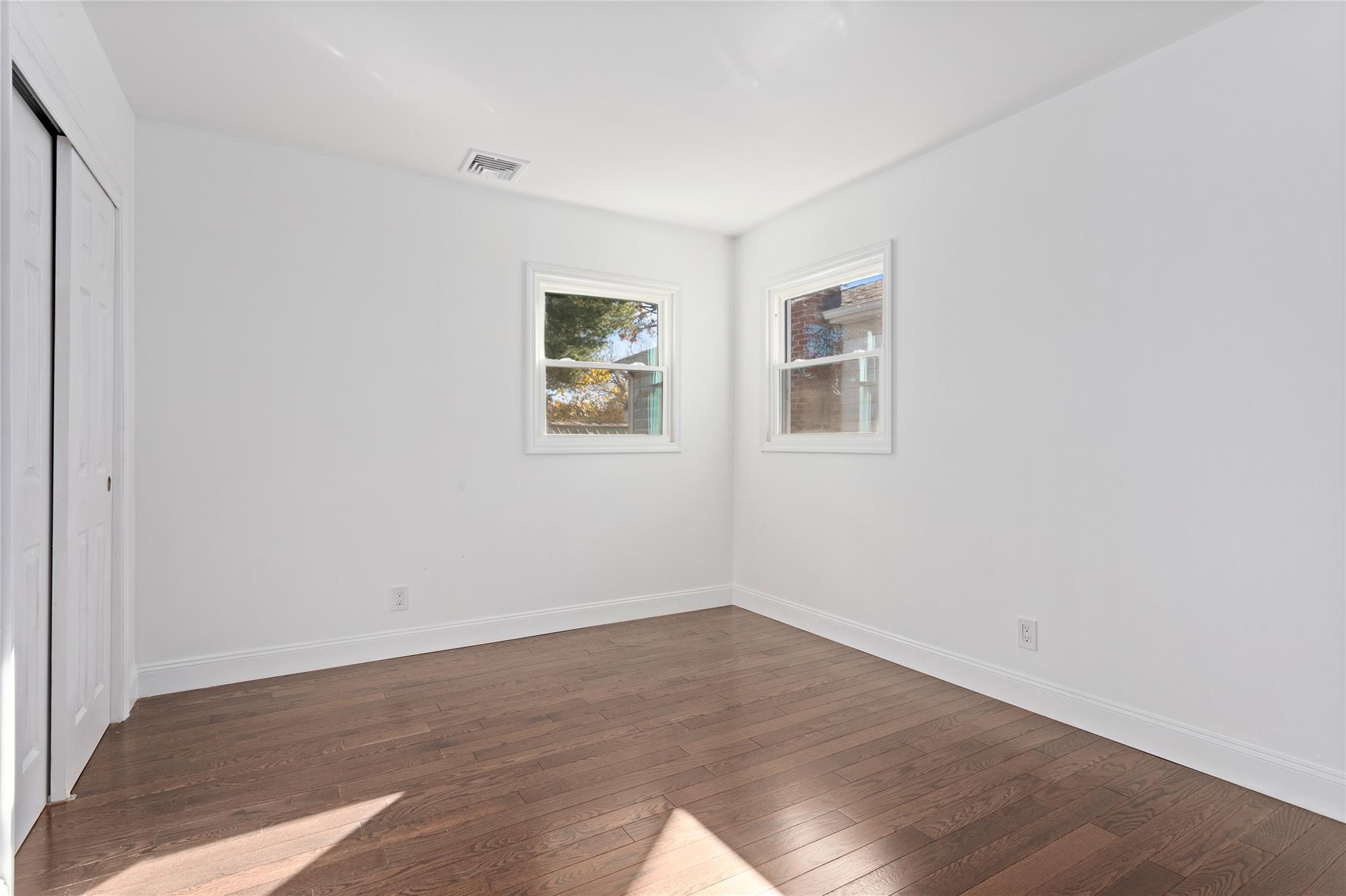 #5 photo, 78 Jesse Street, 長島 Freeport , NY 11520