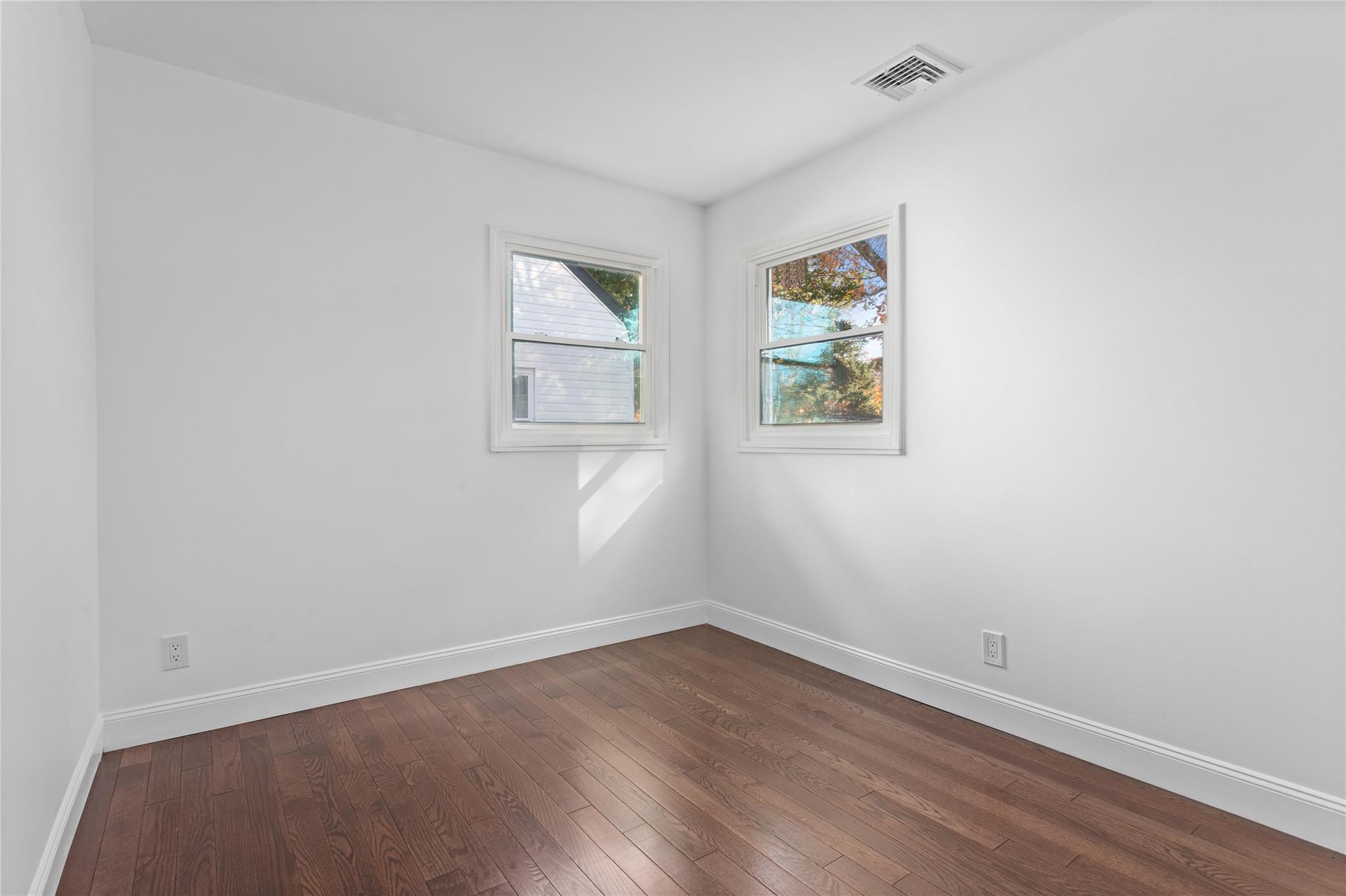 #6 photo, 78 Jesse Street, 長島 Freeport , NY 11520