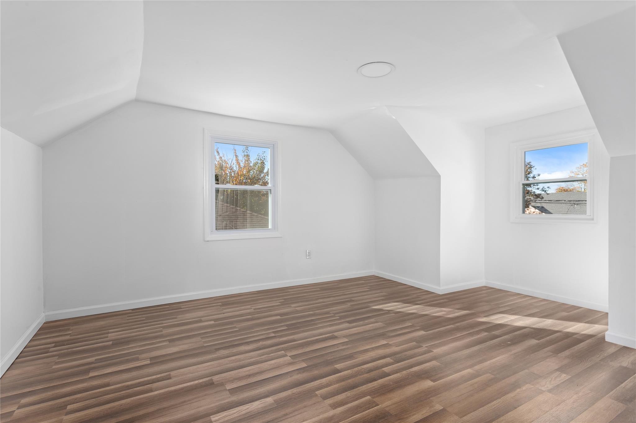 #8 photo, 78 Jesse Street, 長島 Freeport , NY 11520