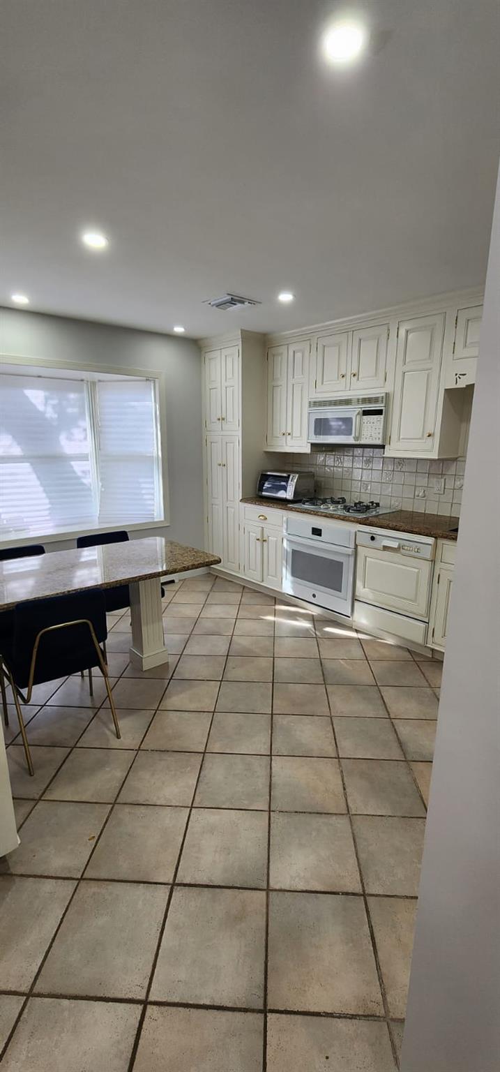 #11 photo, 218 juniper Circle, ナッソー郡 Lawrence , NY 11559