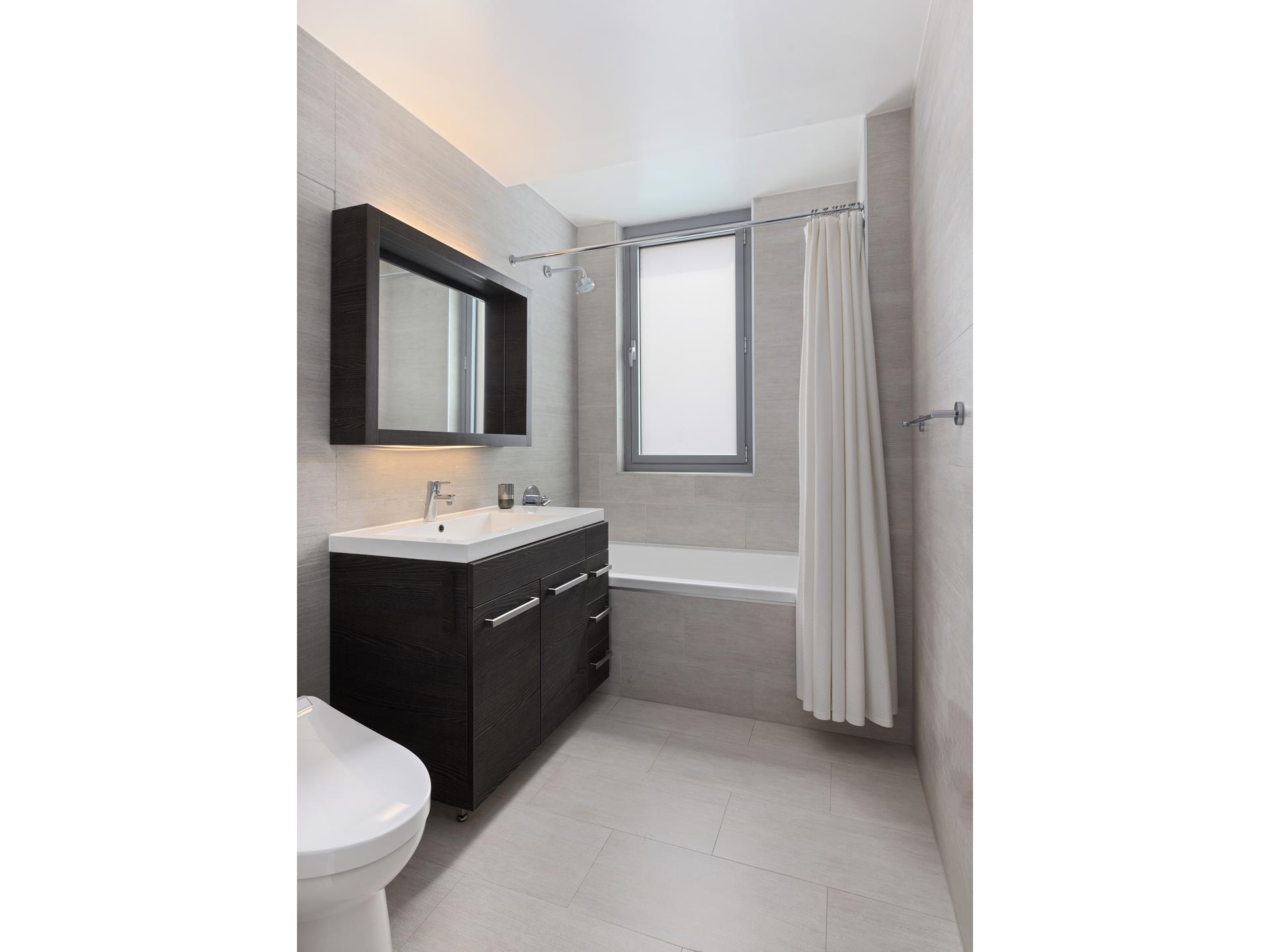 #11 photo, 321 W 110TH Street, マンハッタン South Harlem , NY 10026