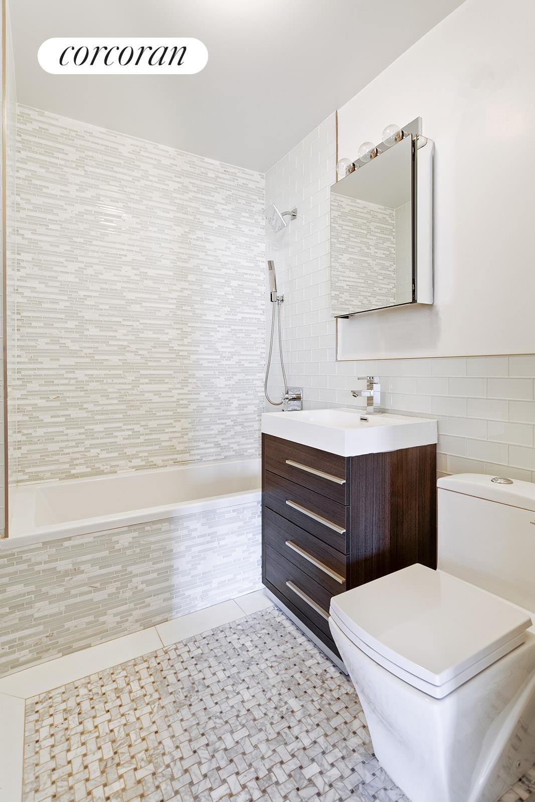 #2 photo, New York City, マンハッタン Central Harlem , NY 10035