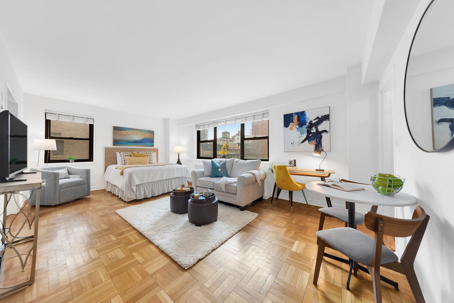 #1 photo, 305 E 72ND Street, Lenox Hill , NY 10021