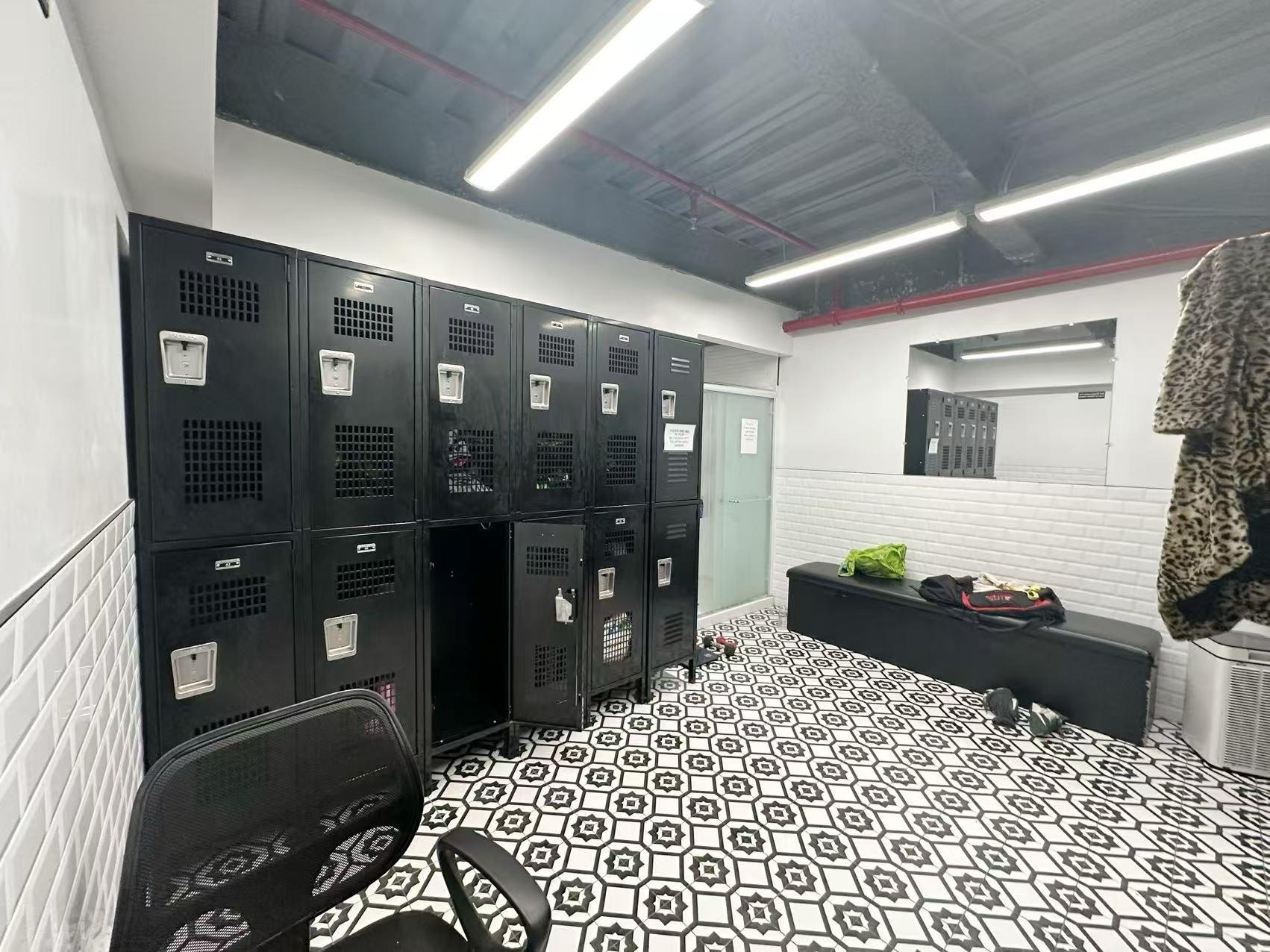 #7 photo, 25-34 Steinway Street, クイーンズ区 Long Island City , NY 11103