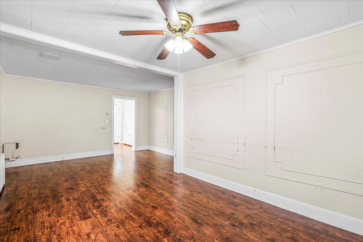 #10 photo, 59-81 Grand Avenue, كوينز Maspeth , NY 11378