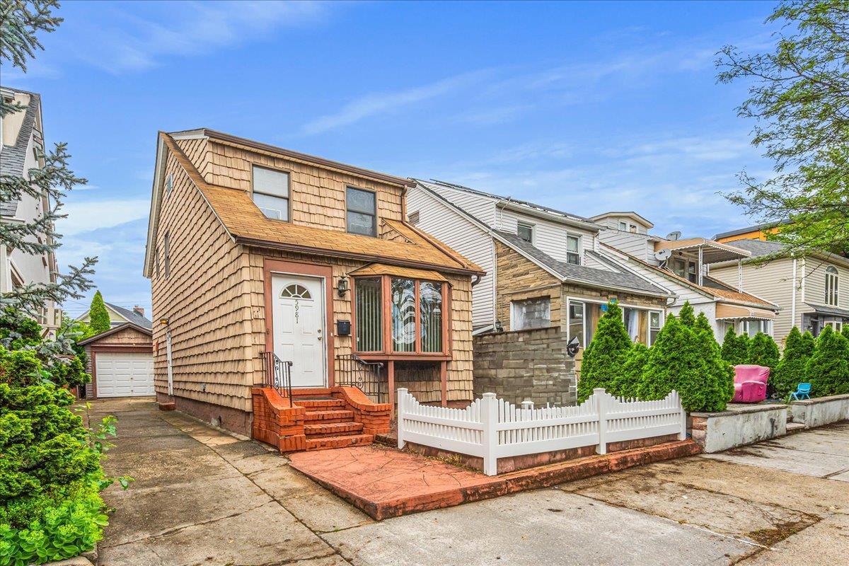 #3 photo, 59-81 Grand Avenue, كوينز Maspeth , NY 11378