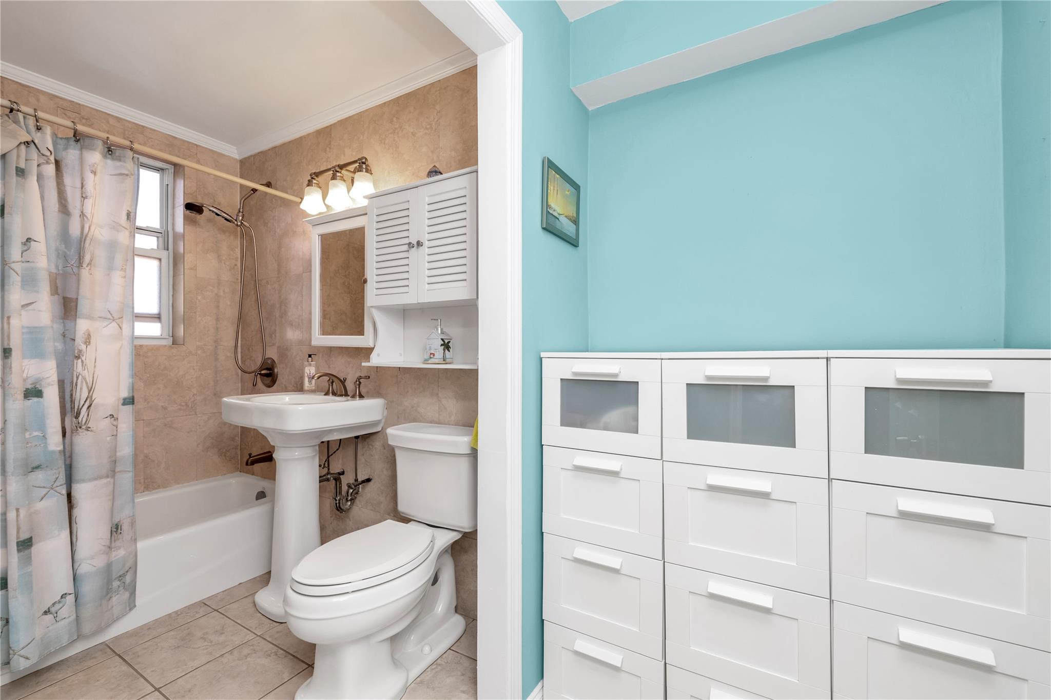 #11 photo, 210 E Broadway, ナッソー郡 Long Beach , NY 11561