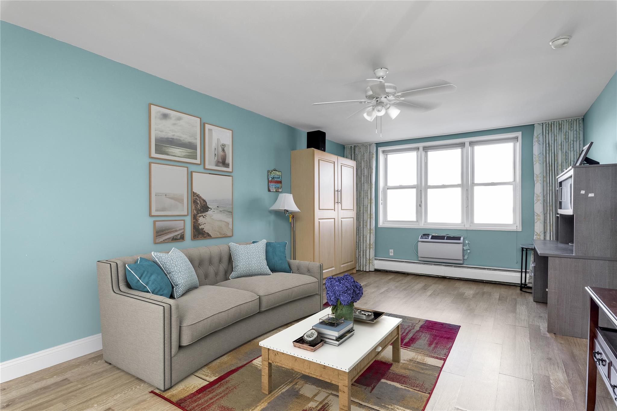 #2 photo, 210 E Broadway, ナッソー郡 Long Beach , NY 11561