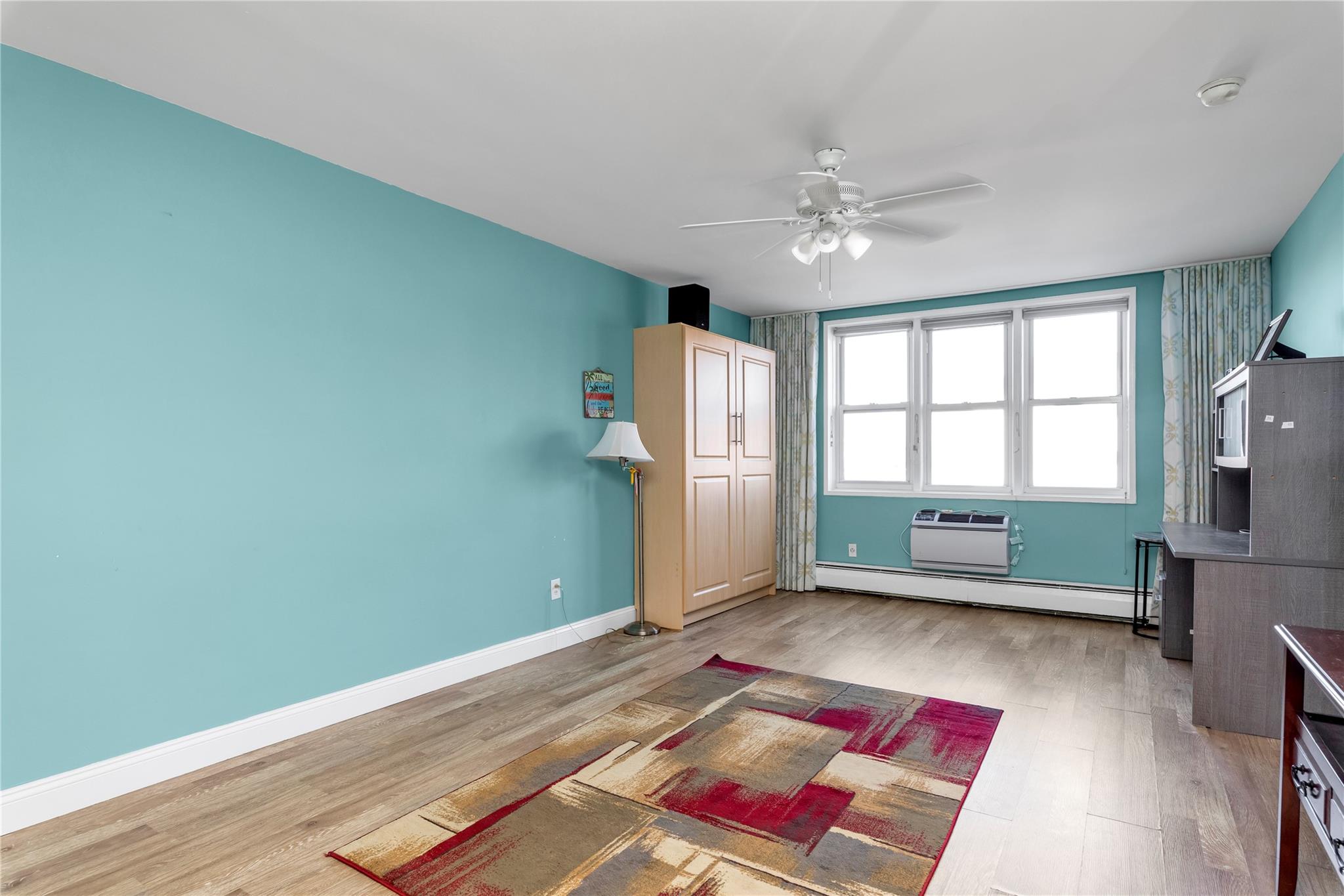 #3 photo, 210 E Broadway, ナッソー郡 Long Beach , NY 11561