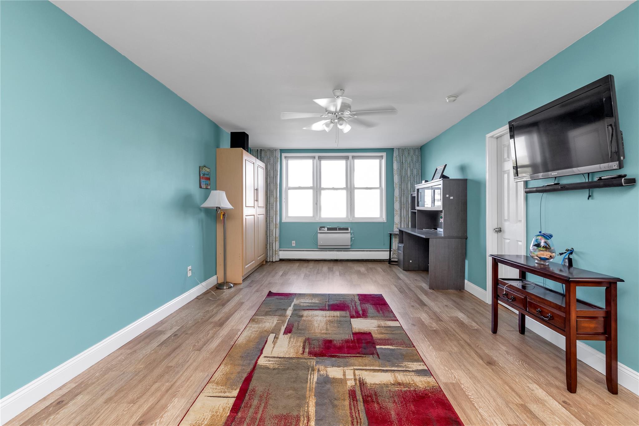 #4 photo, 210 E Broadway, ナッソー郡 Long Beach , NY 11561