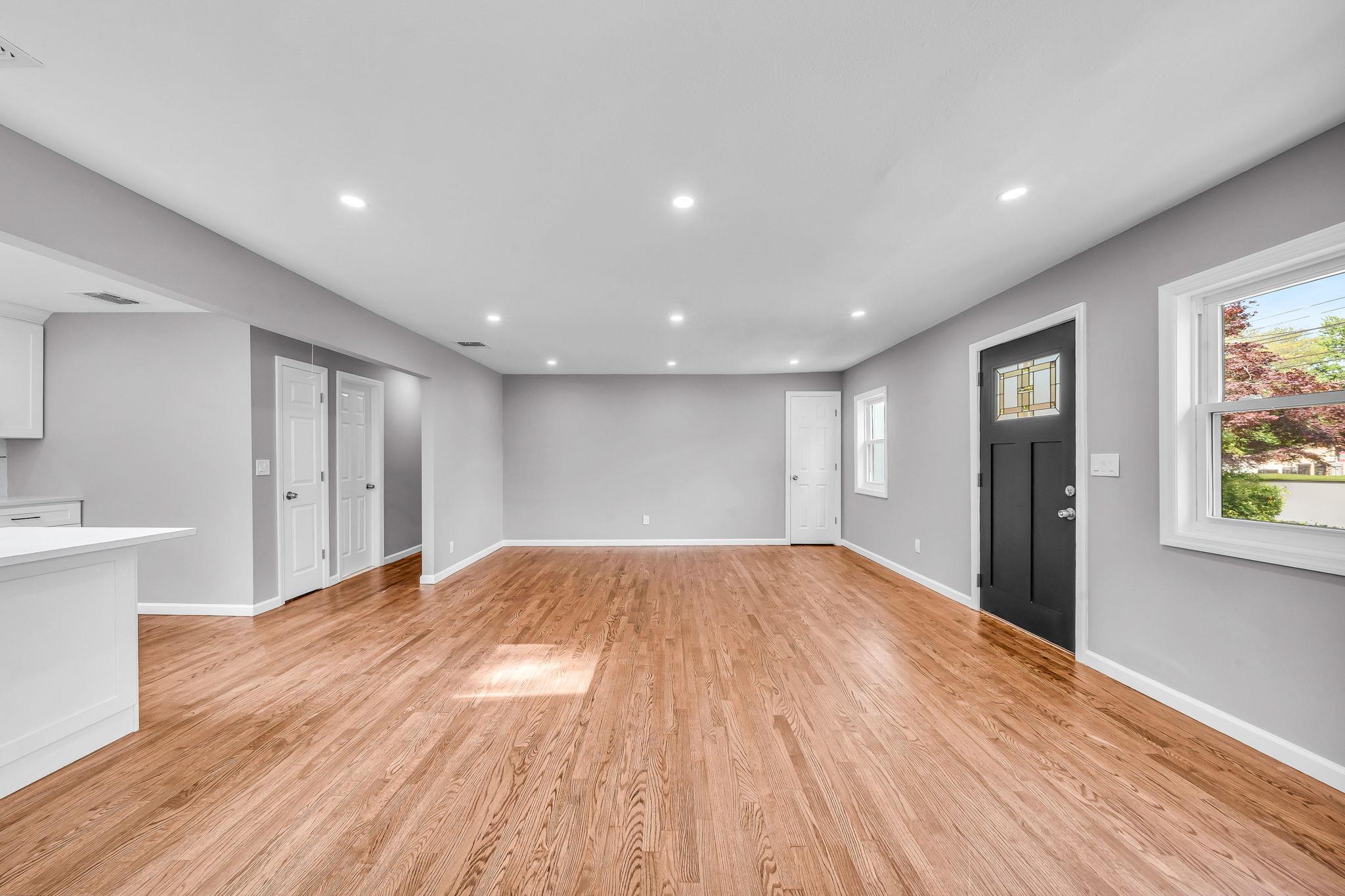 #12 photo, 1090 Brookdale Avenue, 롱 아일랜드 Bay Shore , NY 11706