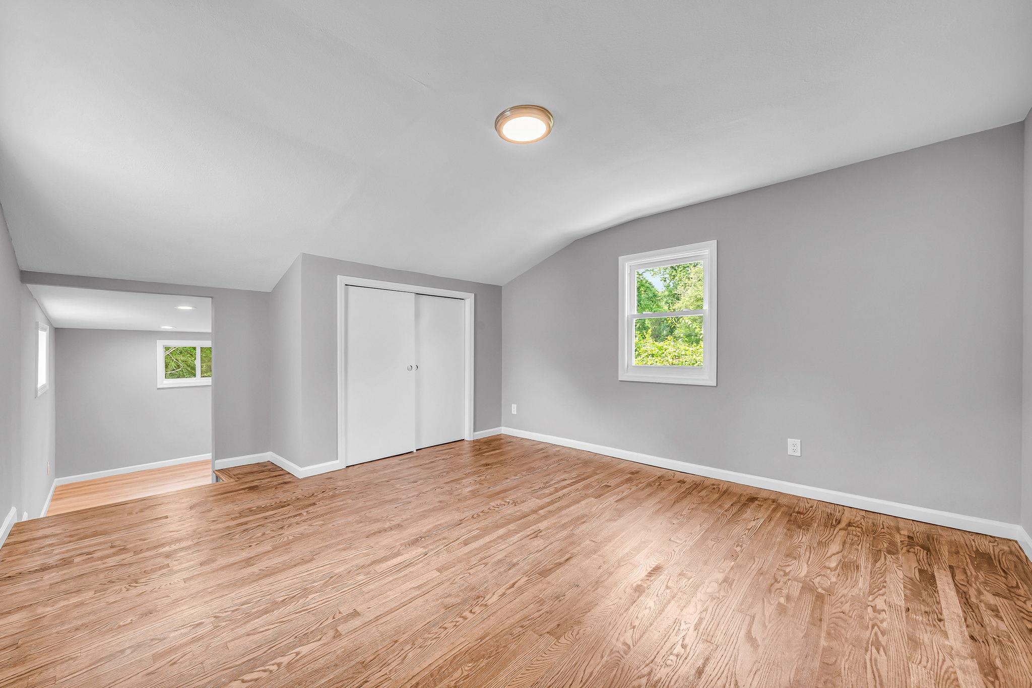 #16 photo, 1090 Brookdale Avenue, 롱 아일랜드 Bay Shore , NY 11706