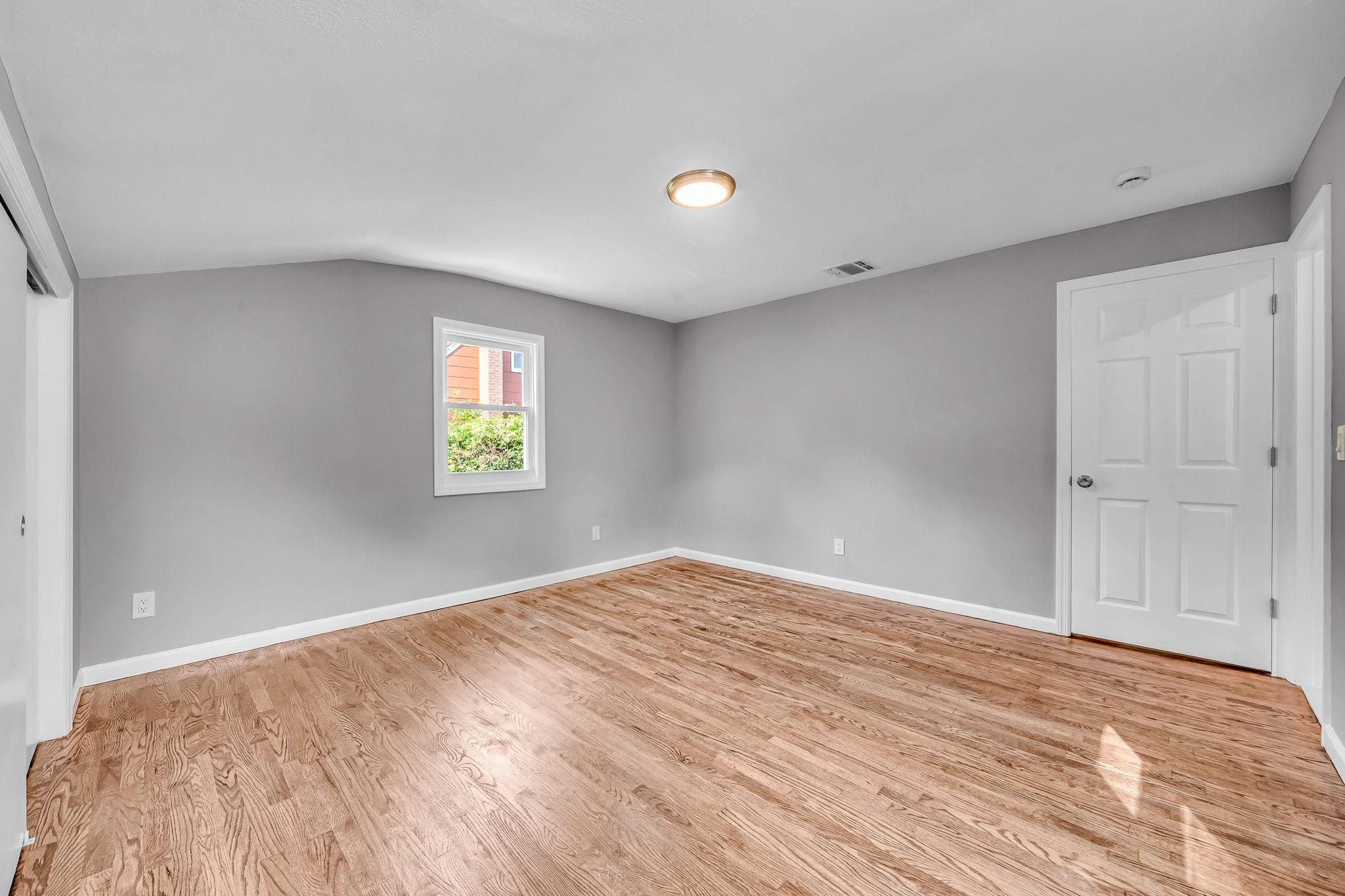 #17 photo, 1090 Brookdale Avenue, 롱 아일랜드 Bay Shore , NY 11706