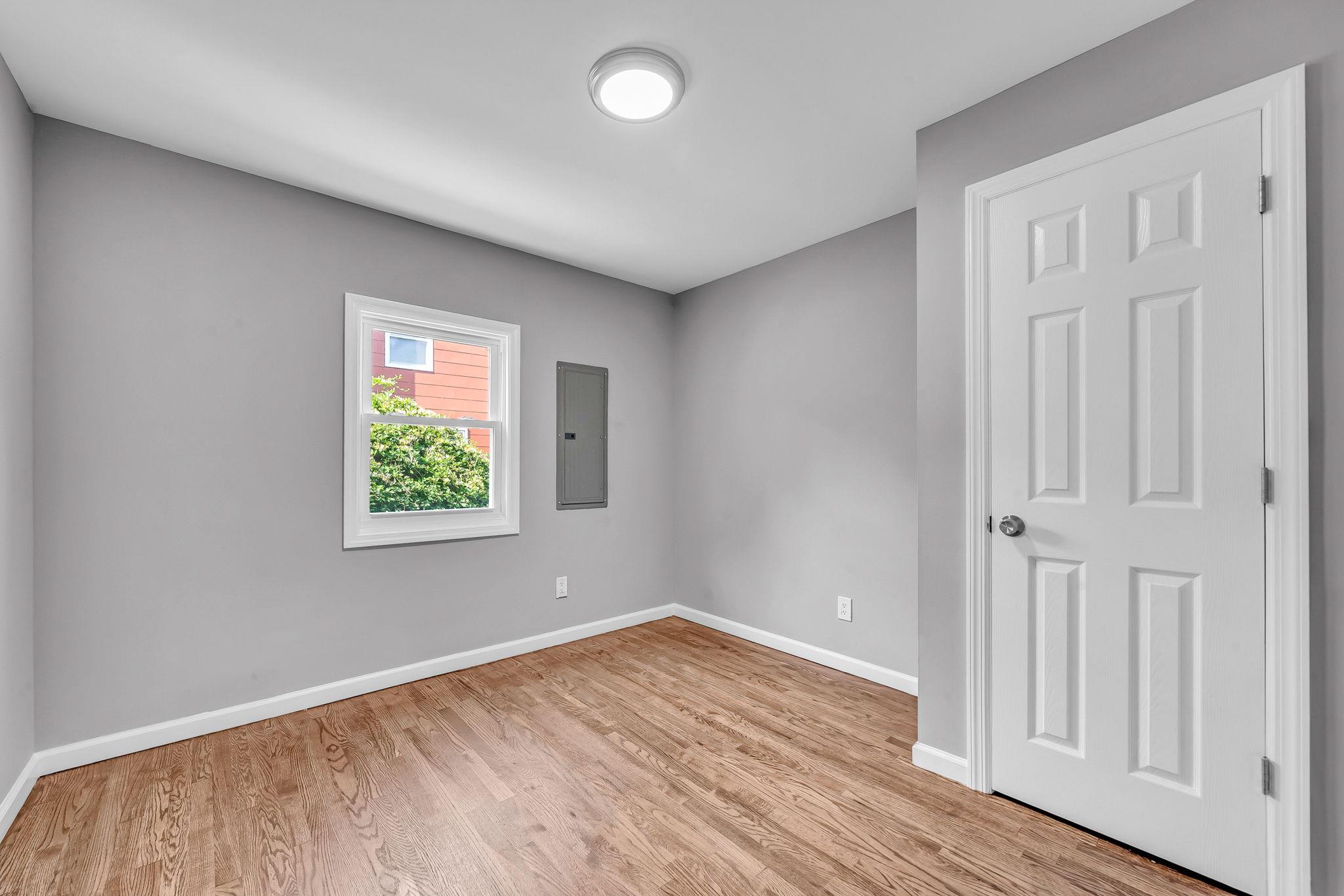 #20 photo, 1090 Brookdale Avenue, 롱 아일랜드 Bay Shore , NY 11706