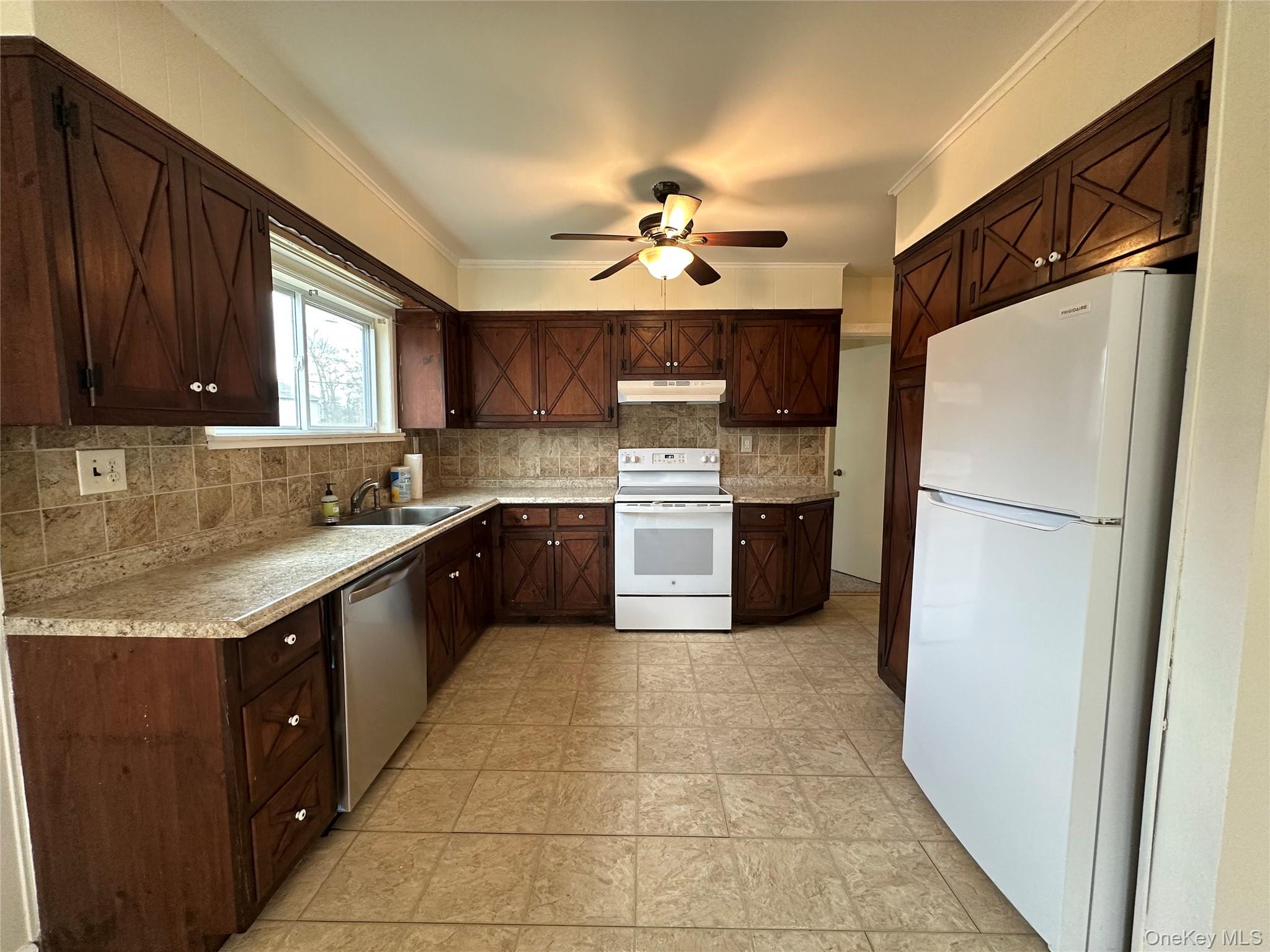 #13 photo, 159 Forest Road, Mastic Beach , NY 11951