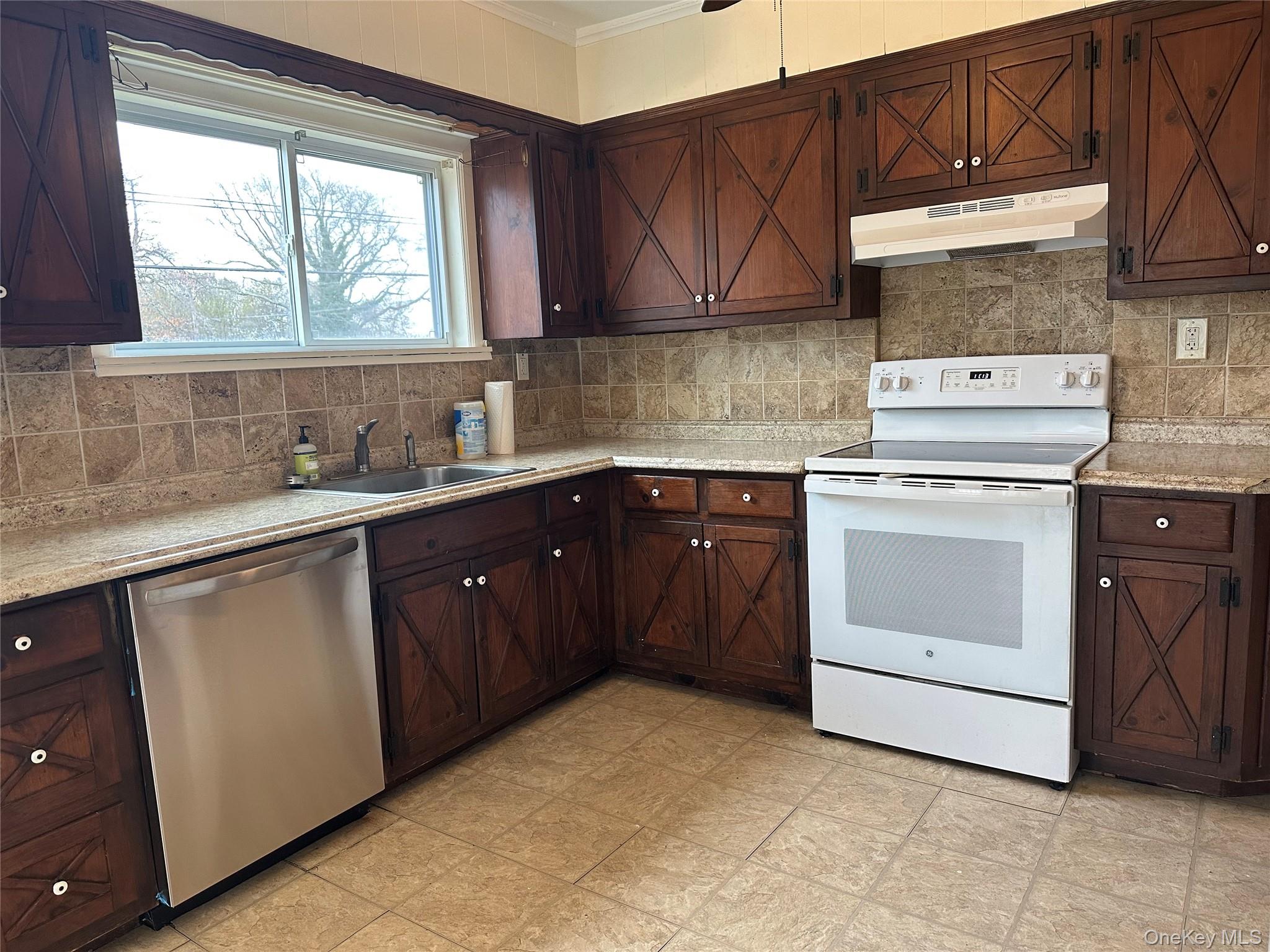 #14 photo, 159 Forest Road, Mastic Beach , NY 11951