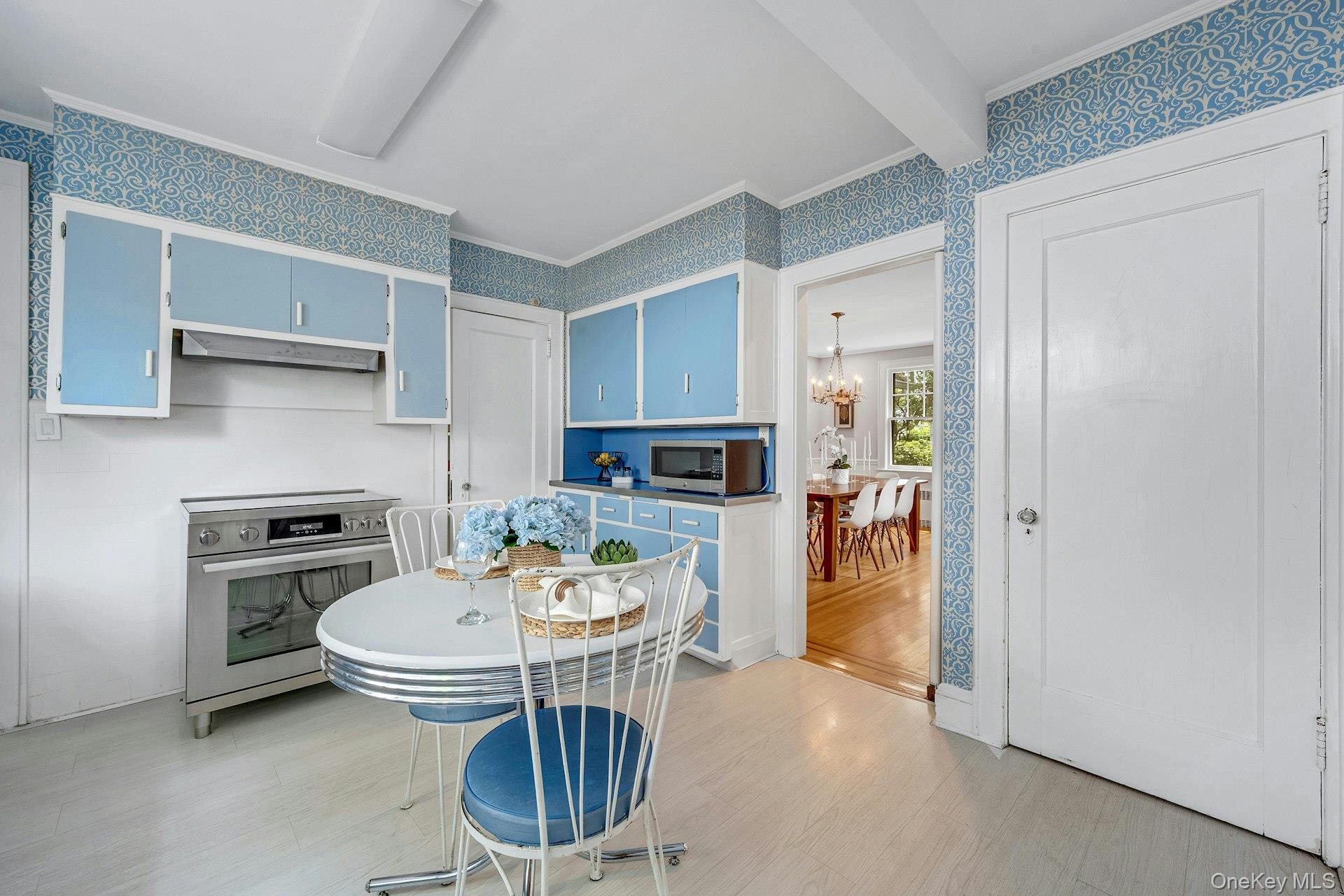 #18 photo, 11 Oxford Road, White Plains , NY 10605