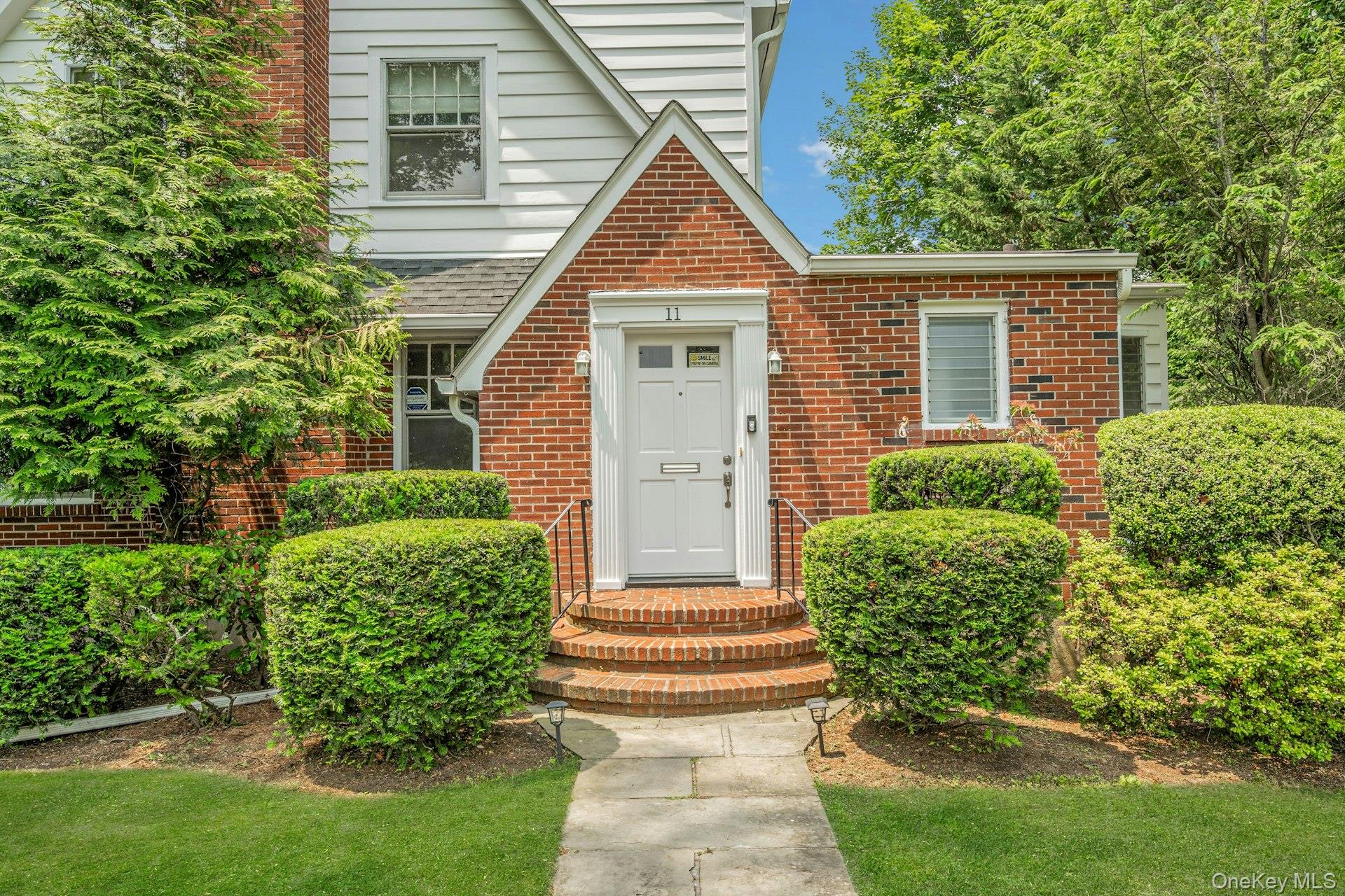 #2 photo, 11 Oxford Road, White Plains , NY 10605