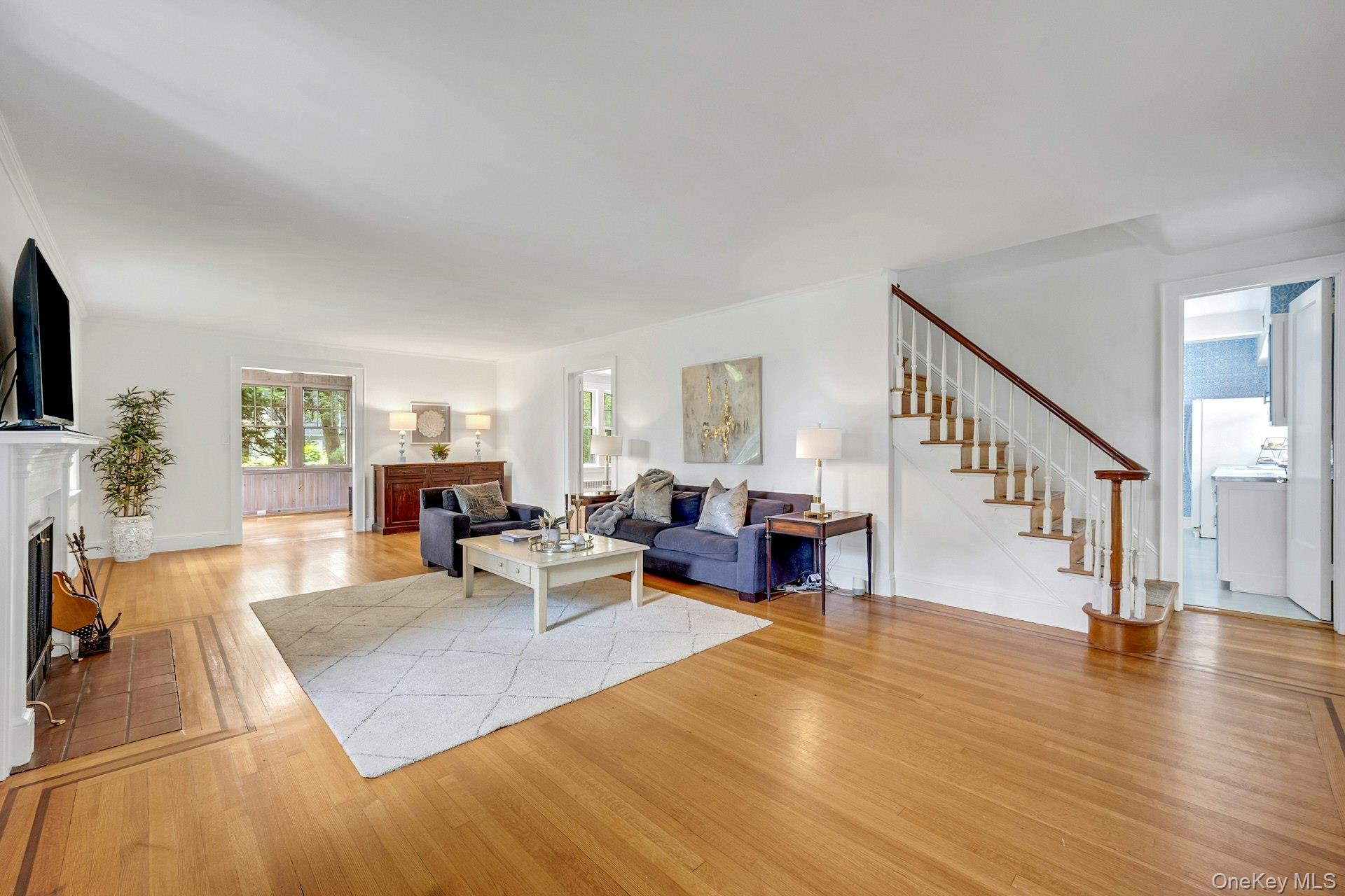 #5 photo, 11 Oxford Road, White Plains , NY 10605