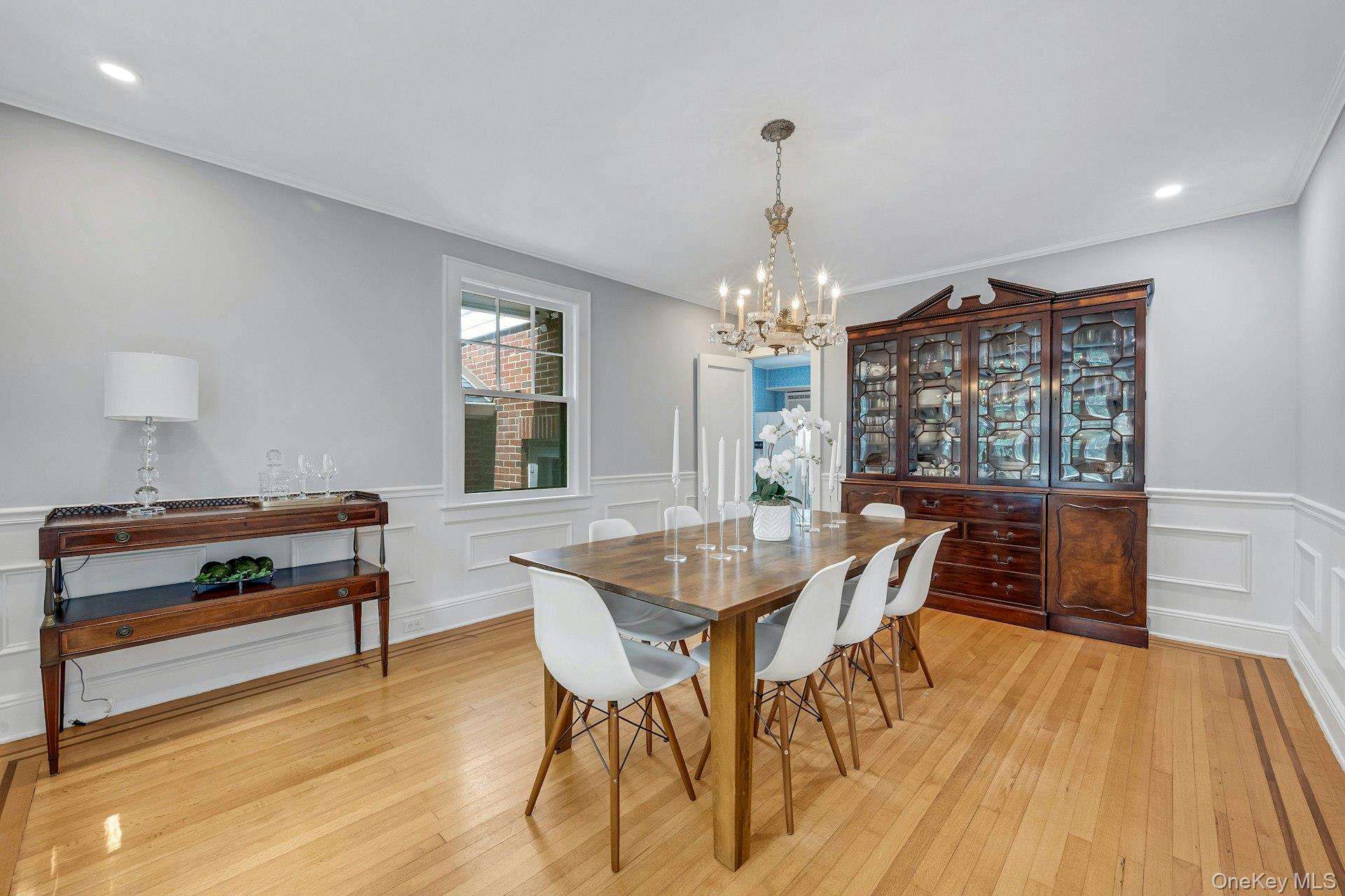 #9 photo, 11 Oxford Road, White Plains , NY 10605