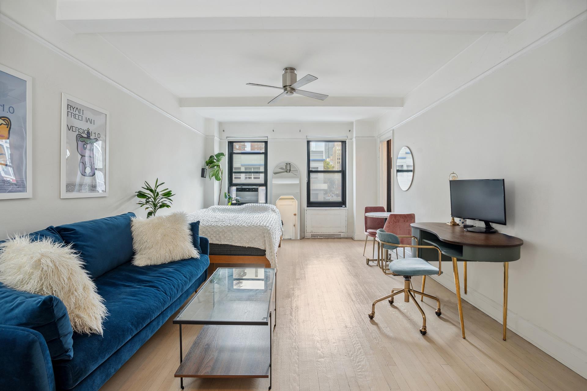 #1 photo, 300 W 23RD Street, Chelsea , NY 10011