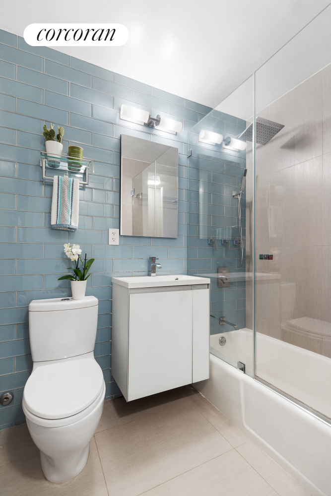 #6 photo, 115 E 9TH Street, マンハッタン East Village , NY 10003