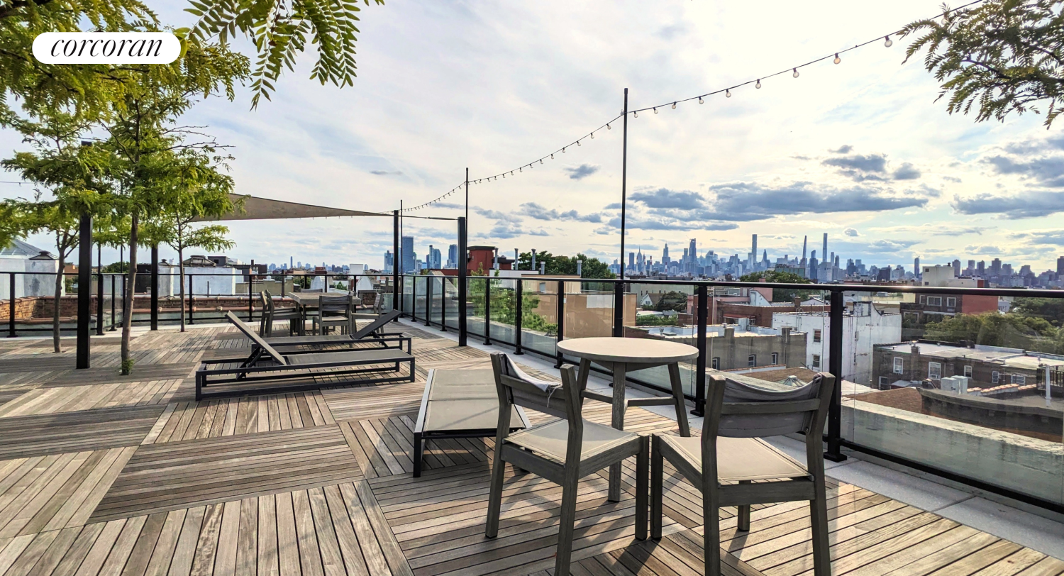 #18 photo, 24-75 38TH Street, クイーンズ区 Astoria , NY 11103