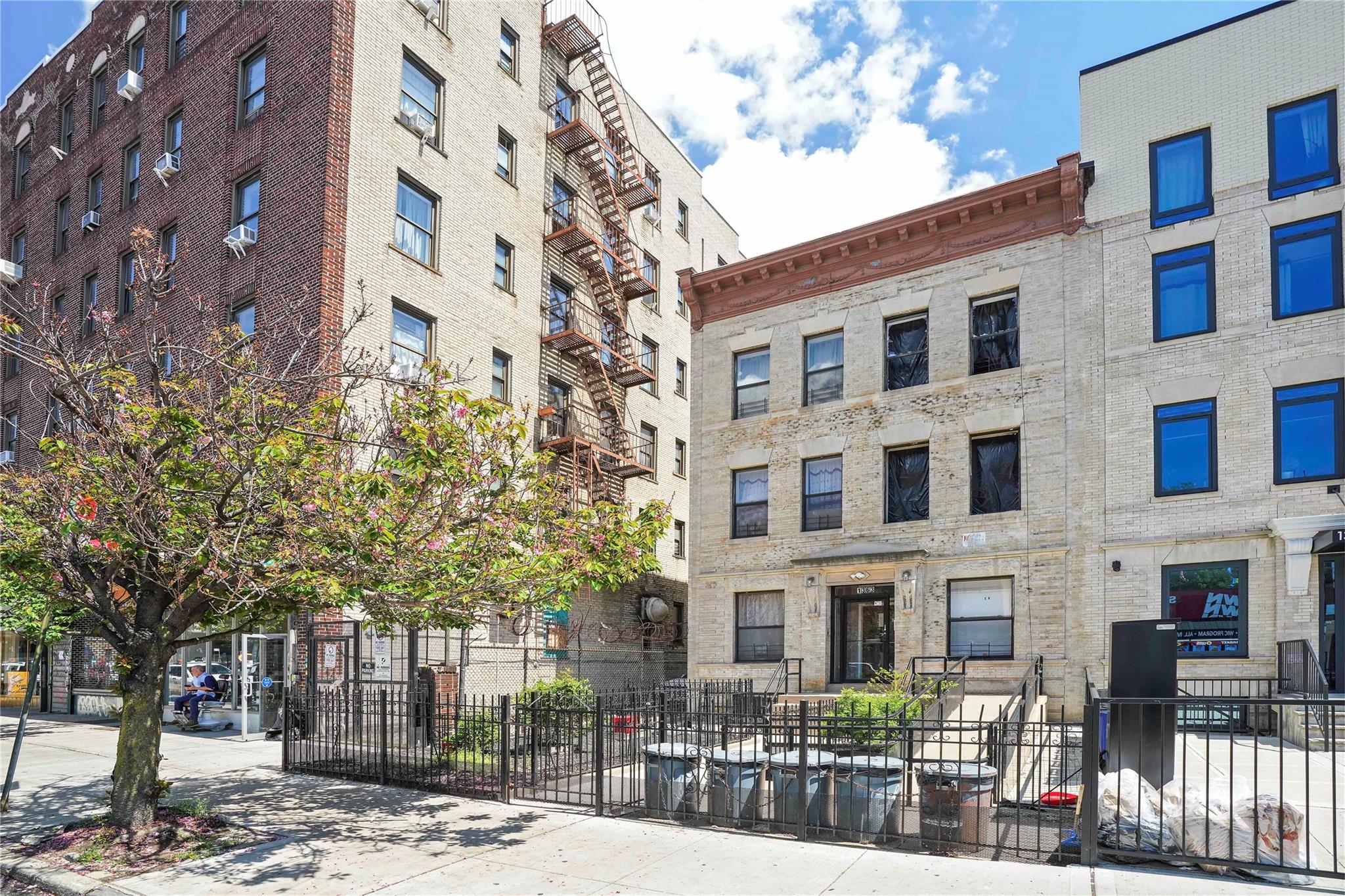 #4 photo, 1363 Nostrand Avenue, ブルックリン区 Brooklyn , NY 11226