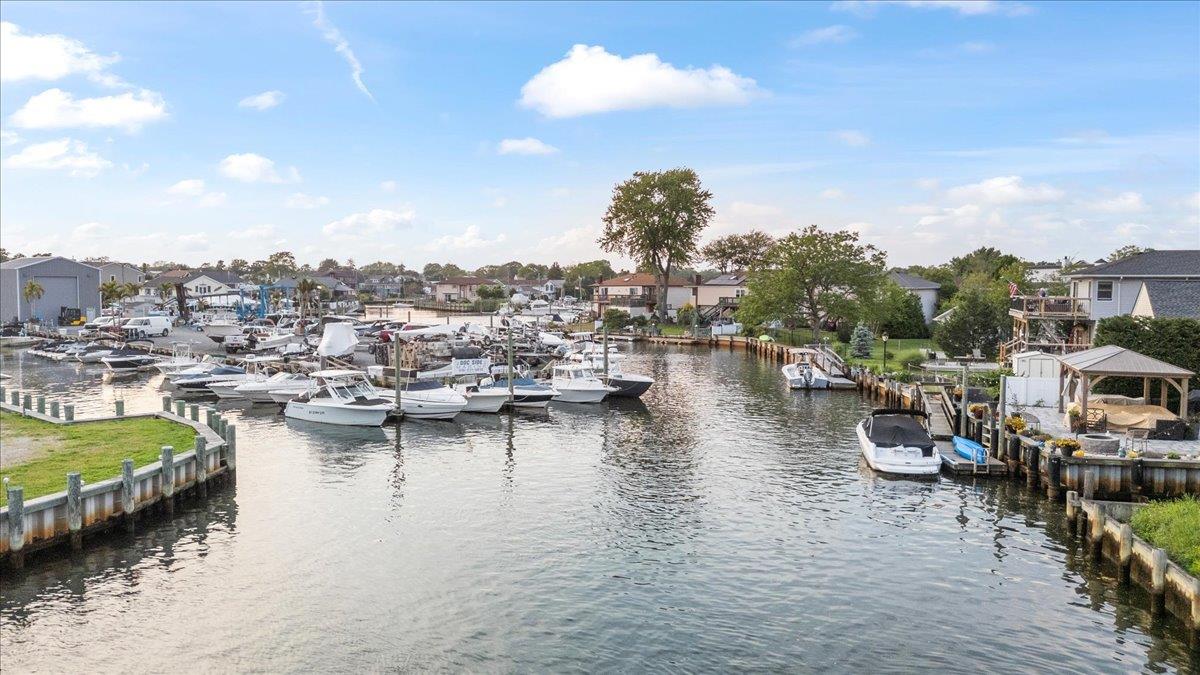 #11 photo, 2536 Riverside Drive, ナッソー郡 Wantagh , NY 11793