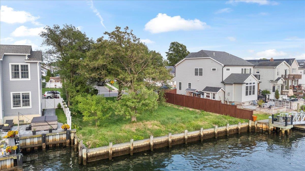 #2 photo, 2536 Riverside Drive, ナッソー郡 Wantagh , NY 11793