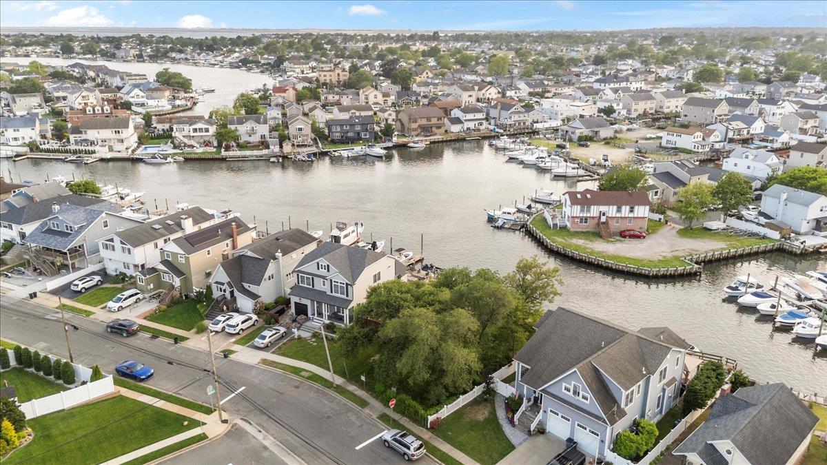 #8 photo, 2536 Riverside Drive, ナッソー郡 Wantagh , NY 11793