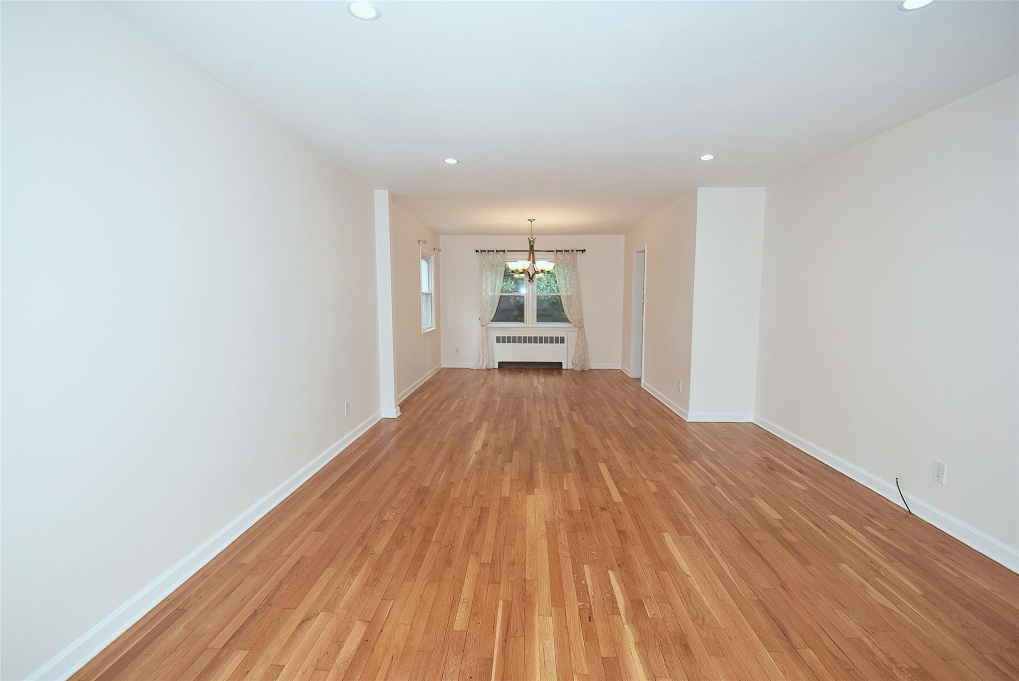 #4 photo, 242 Clinton Road, ナッソー郡 Garden City , NY 11530