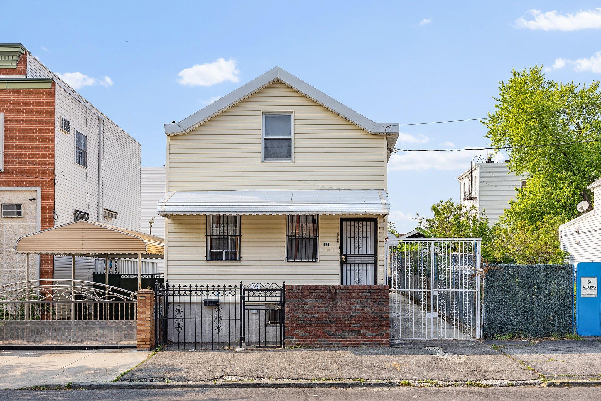 #1 photo, 471 Glenmore Avenue, Brooklyn , NY 11207