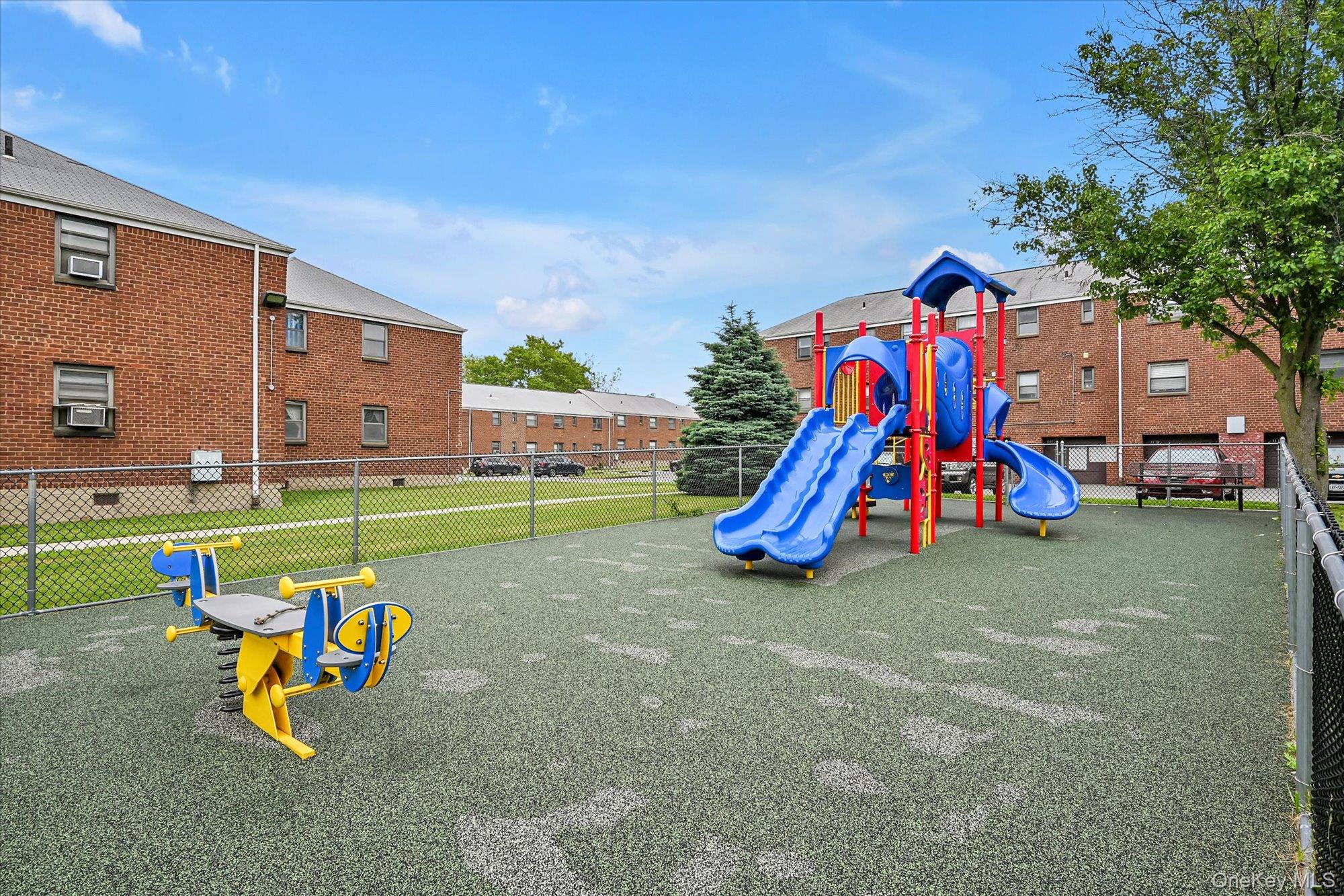 #12 photo, 16-01 160th Street, クイーンズ区 Whitestone , NY 11357