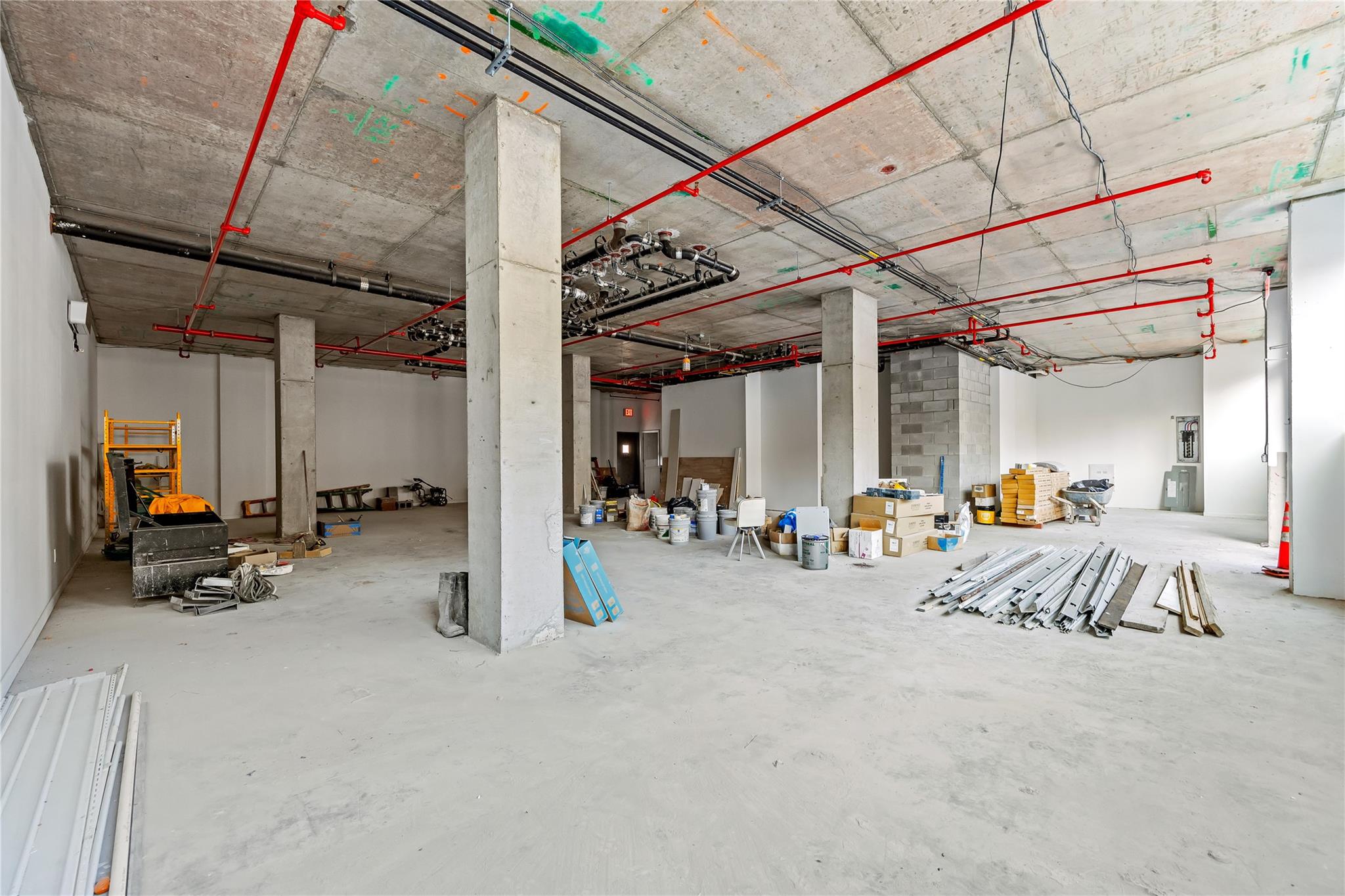 #2 photo, 91-23 Corona Avenue, クイーンズ区 Elmhurst , NY 11373