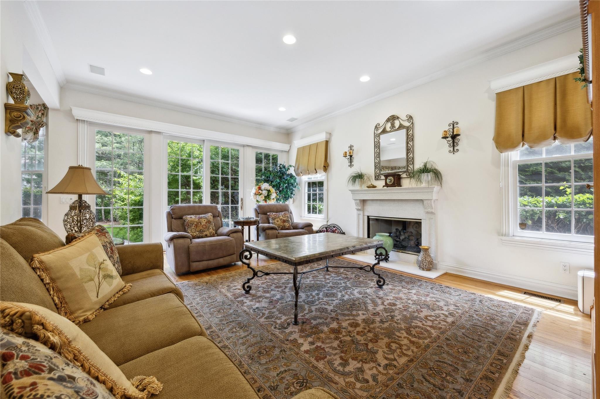 #10 photo, 45 Stone Hill Drive, Manhasset , NY 11030