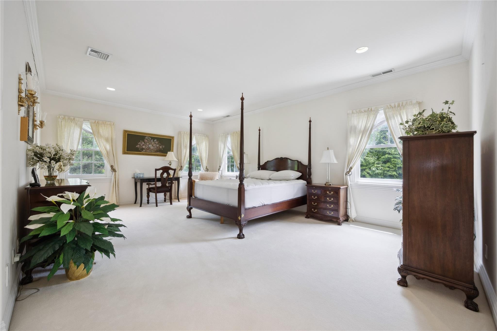 #16 photo, 45 Stone Hill Drive, Manhasset , NY 11030