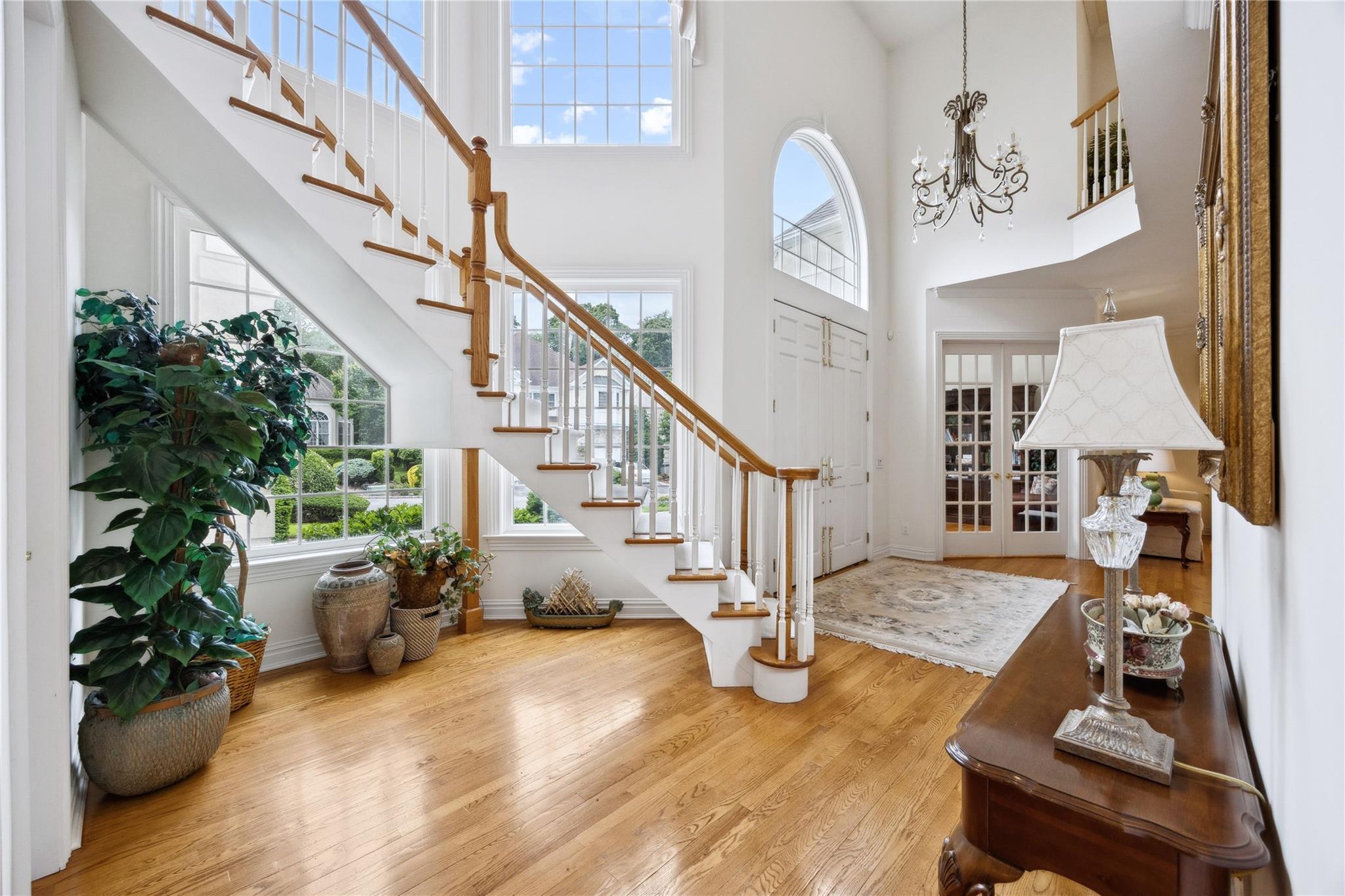 #3 photo, 45 Stone Hill Drive, Manhasset , NY 11030