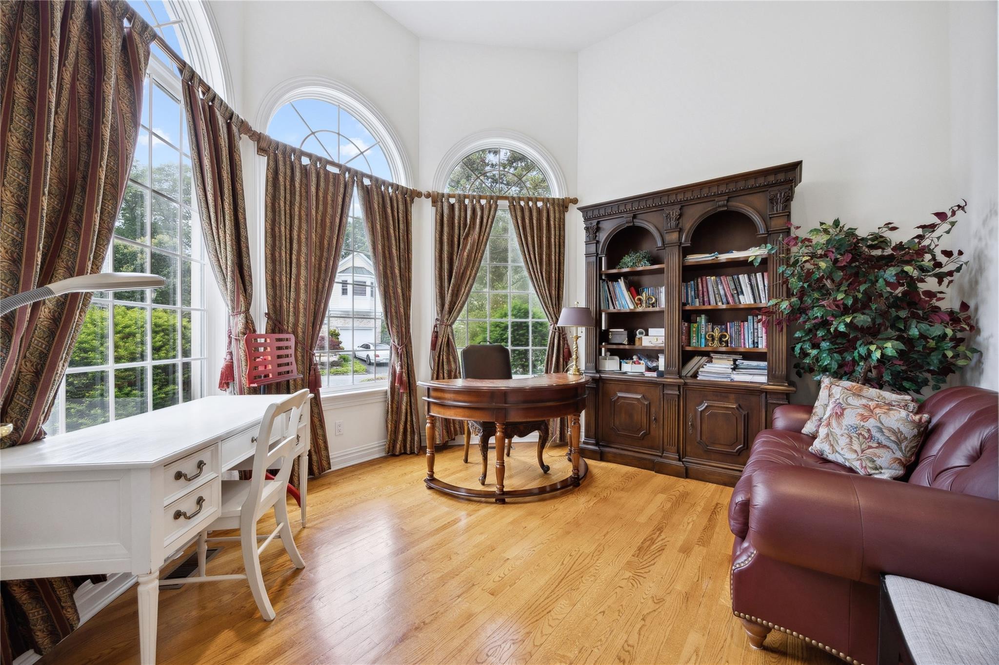 #9 photo, 45 Stone Hill Drive, Manhasset , NY 11030