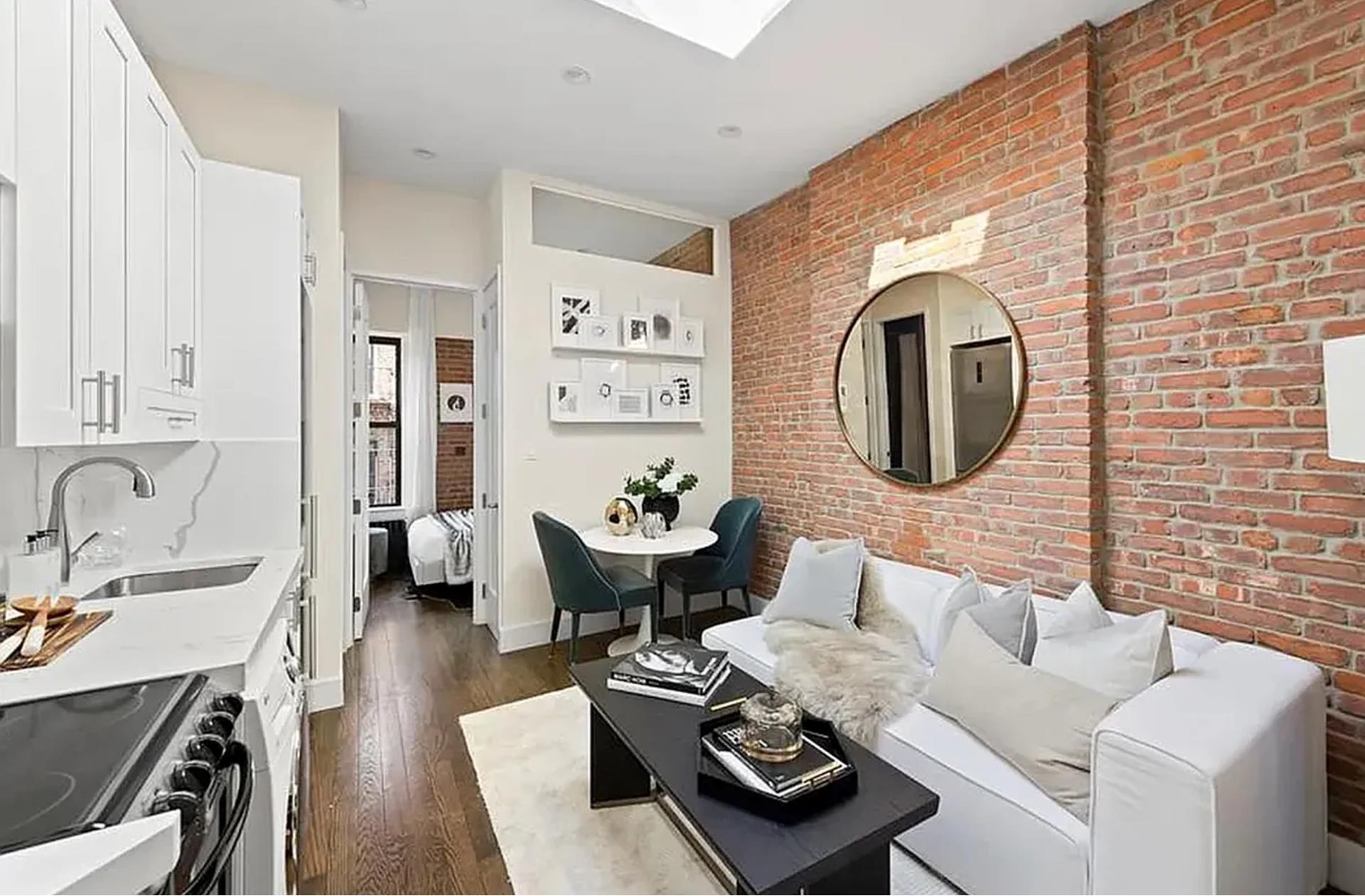 #1 photo, 244 W 22ND Street, Chelsea , NY 10011