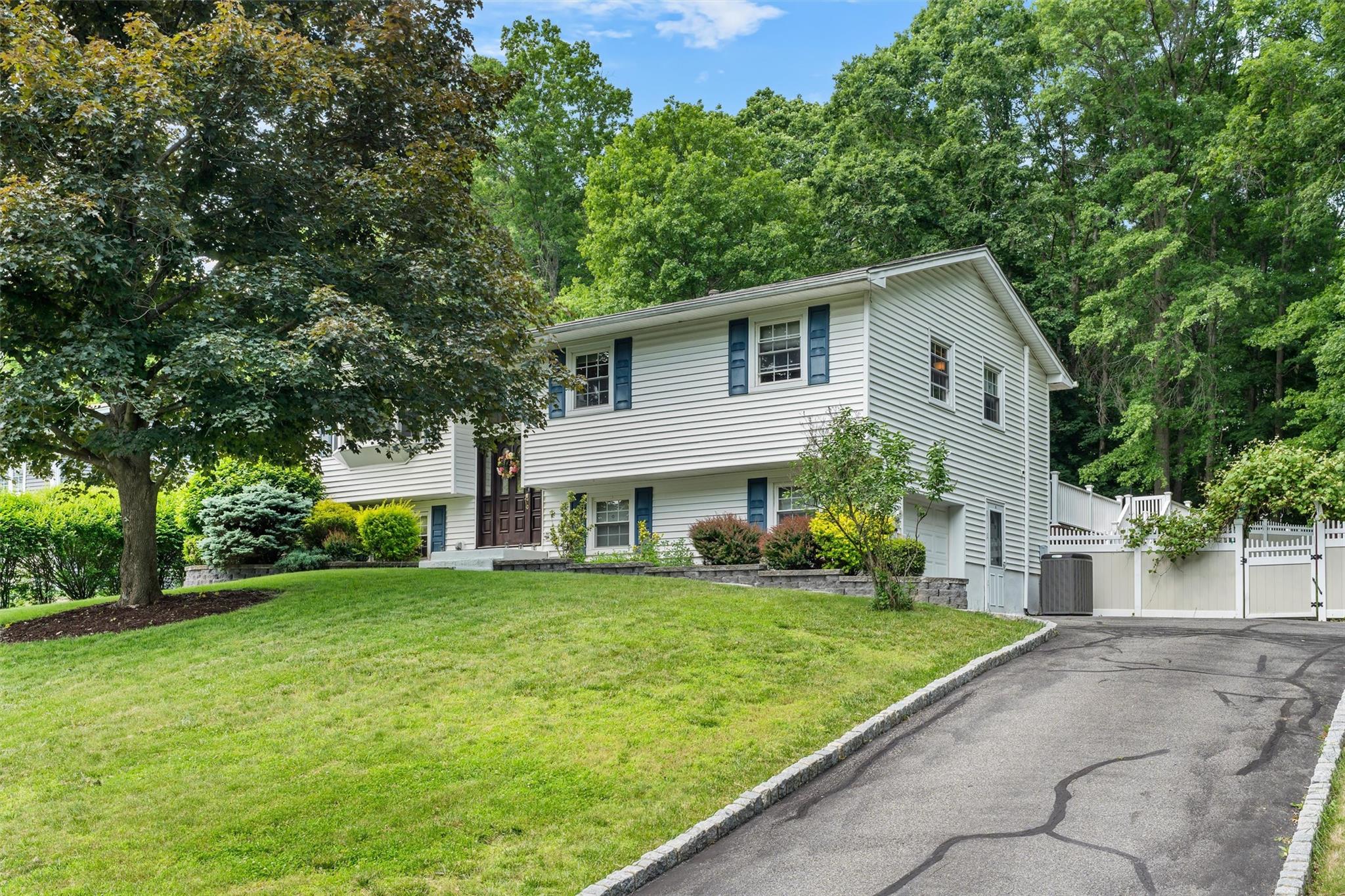 #1 photo, 154 Meadow Lark Road, Montgomery , NY 12549