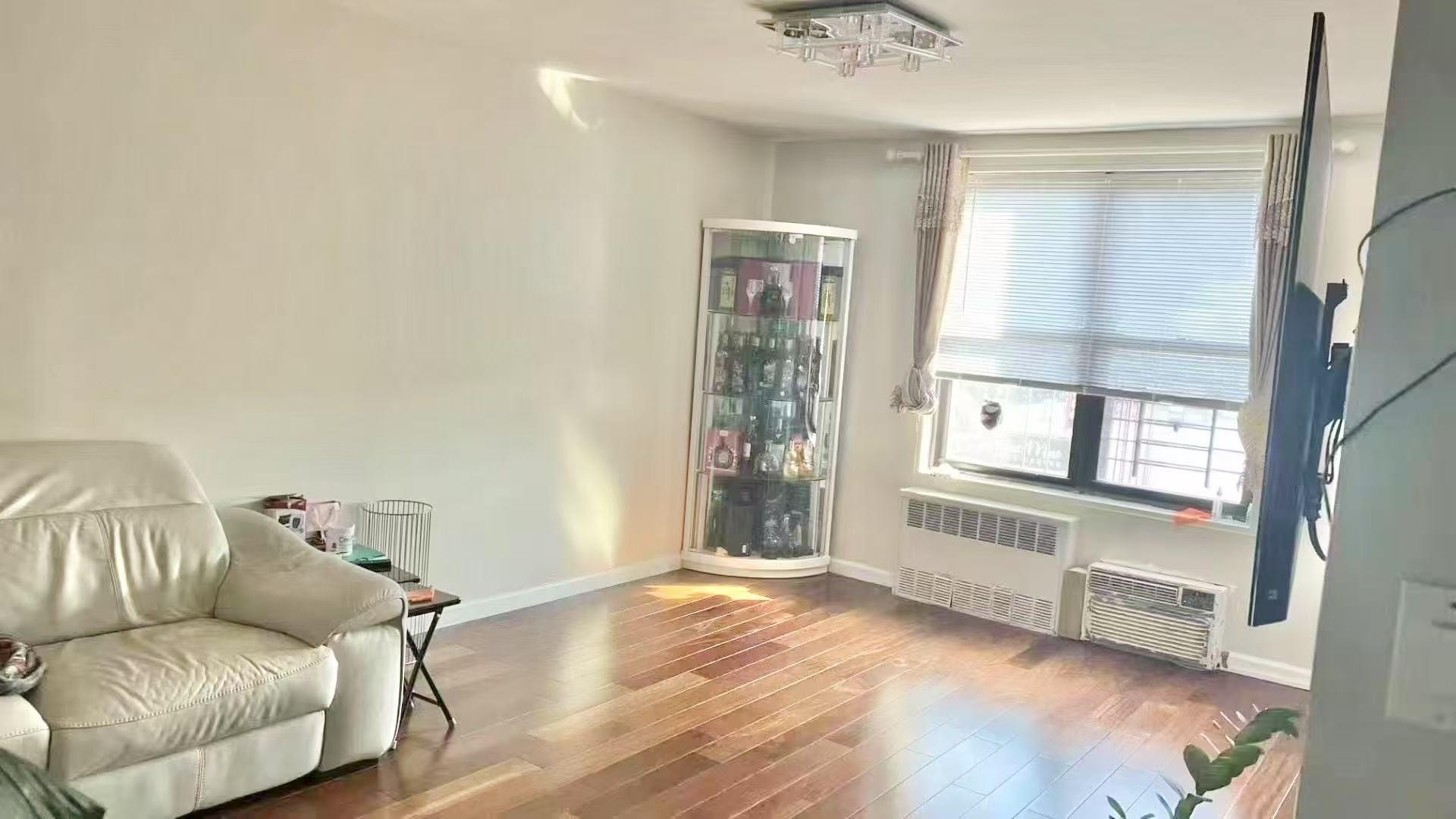 #2 photo, 14015 Holly Avenue, クイーンズ区 Flushing , NY 11355