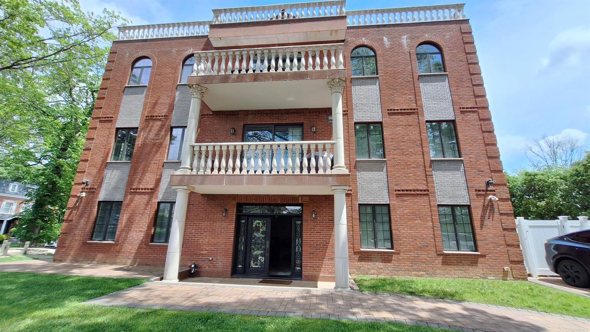#1 photo, 32-37 214 Streets, Bayside , NY 11361