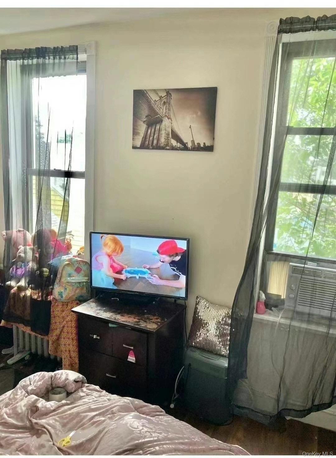 #6 photo, 131-07 Liberty Ave, Richmond Hill , NY 11419