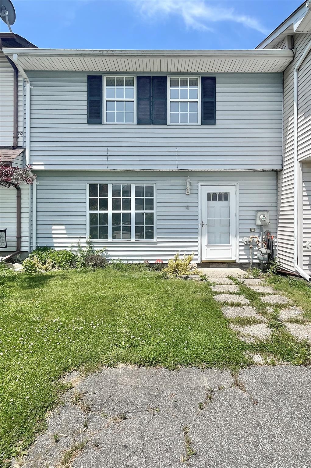 #1 photo, 4 Red Barn Lane, Middletown , NY 10940
