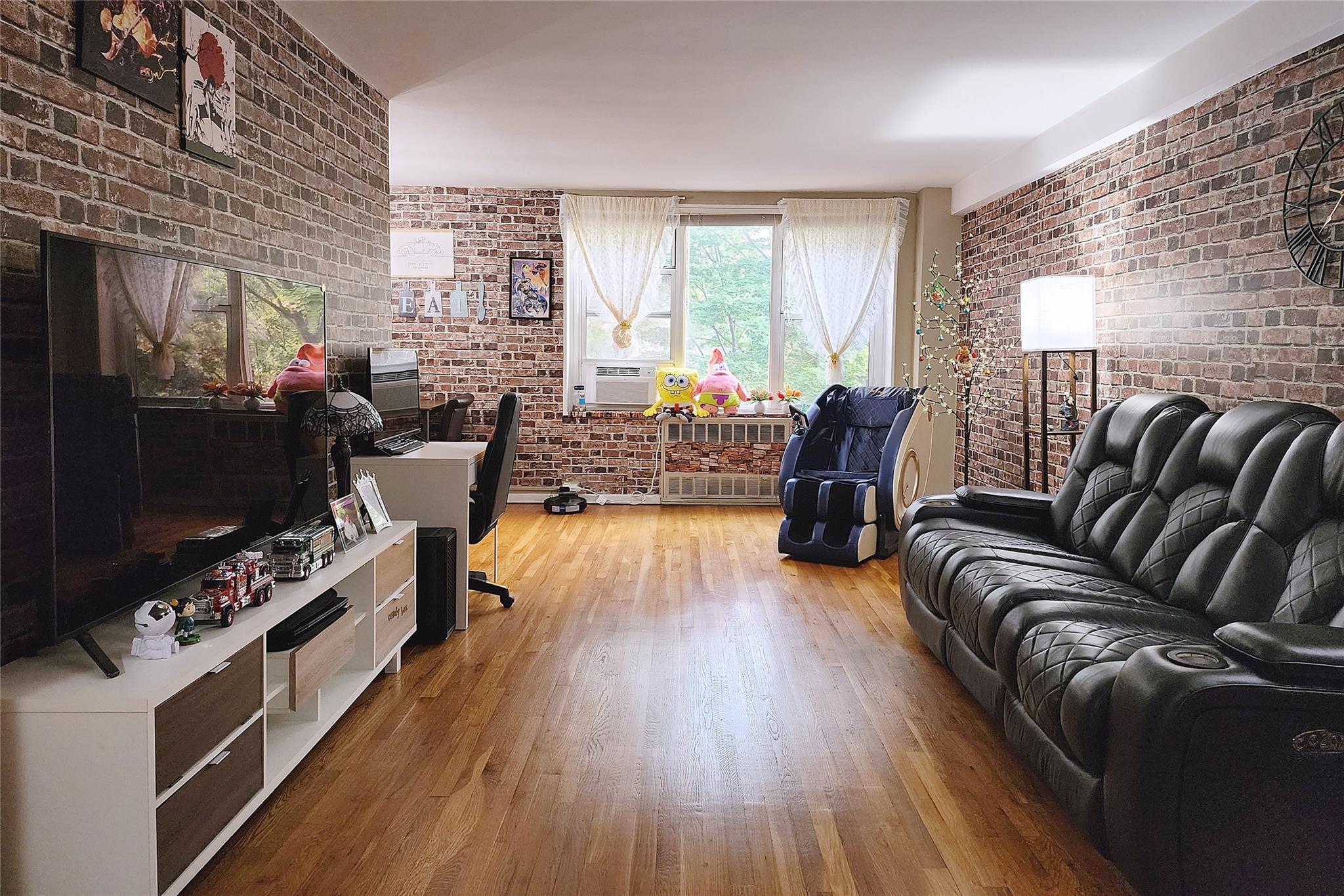 #1 photo, 209-20 18th Ave, Bayside , NY 11360
