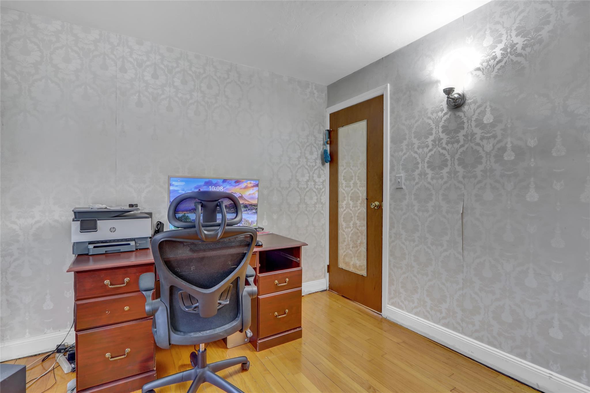 #16 photo, 62 Herman Boulevard, ناسو Franklin Square , NY 11010