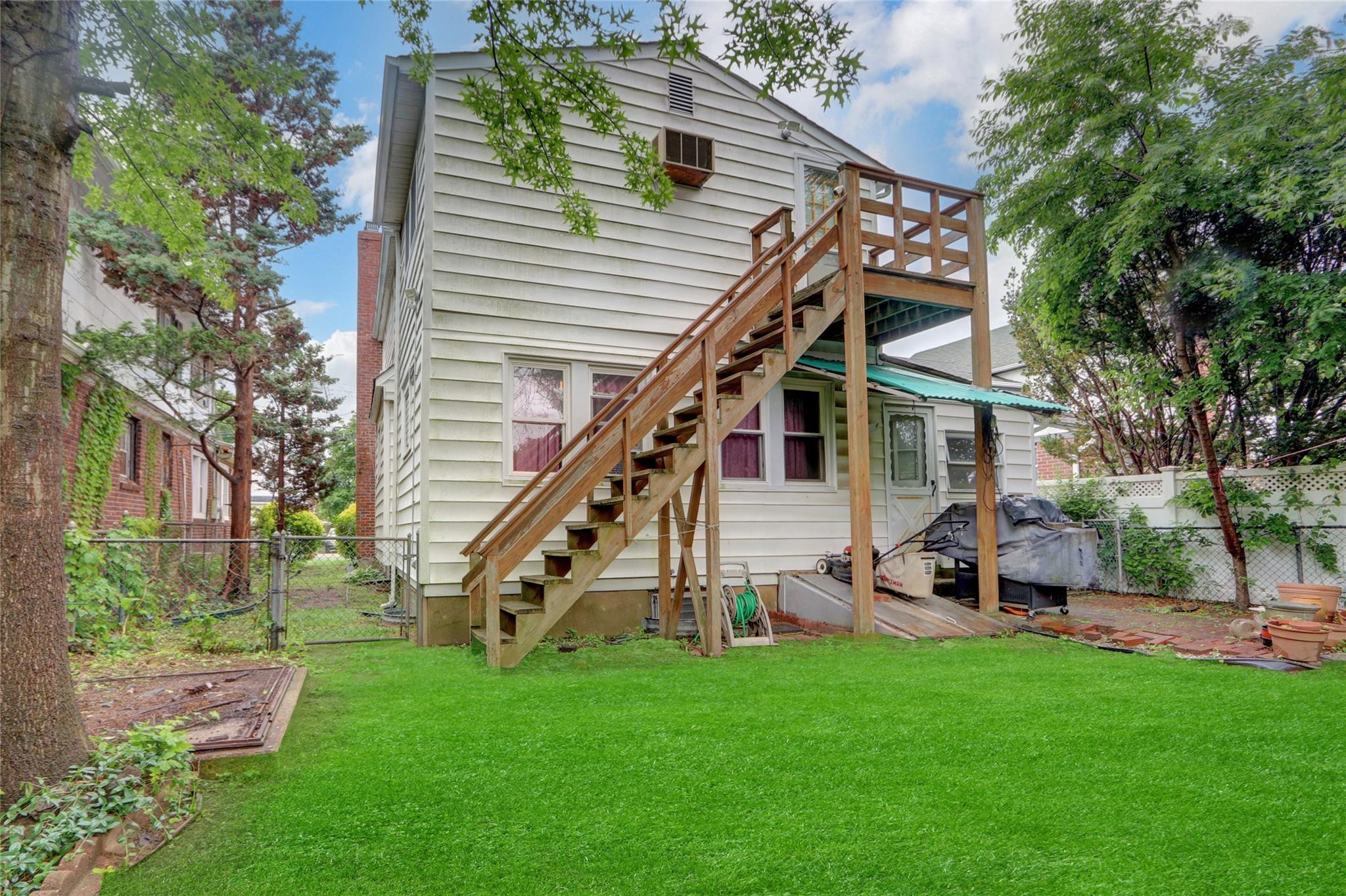 #20 photo, 62 Herman Boulevard, ناسو Franklin Square , NY 11010