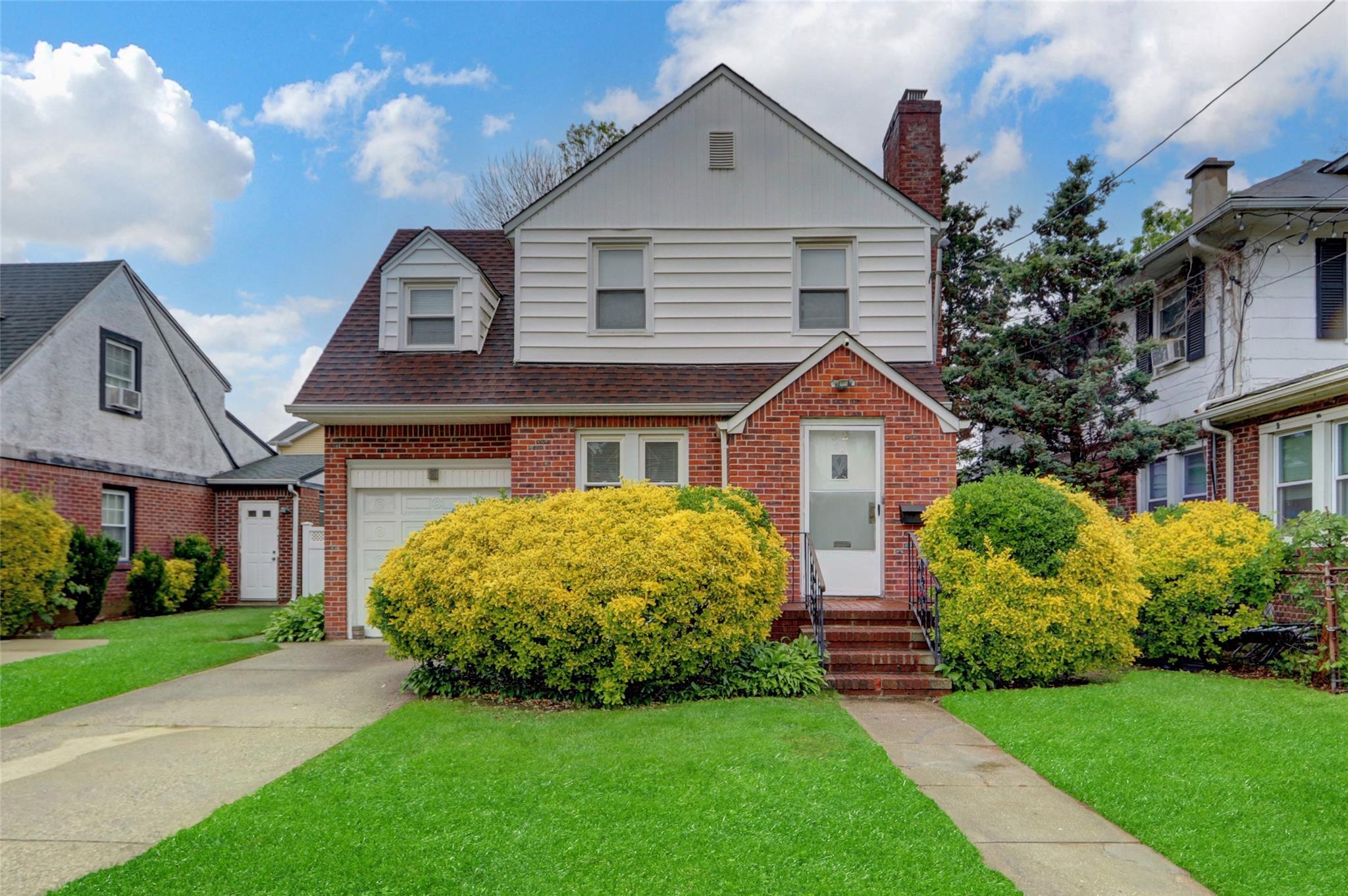 #4 photo, 62 Herman Boulevard, ناسو Franklin Square , NY 11010