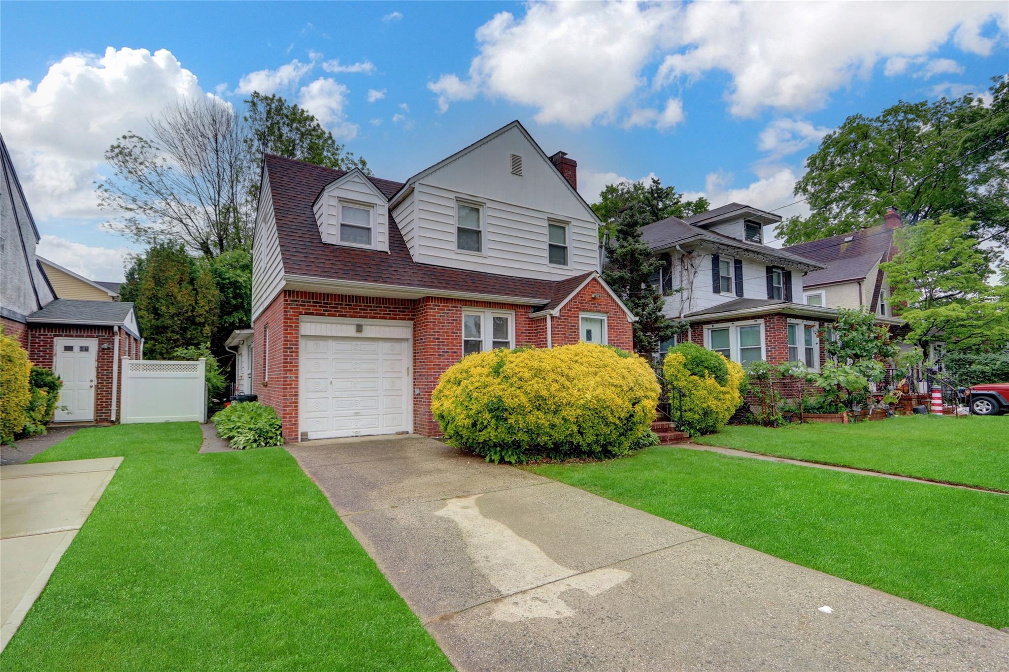 #6 photo, 62 Herman Boulevard, ناسو Franklin Square , NY 11010